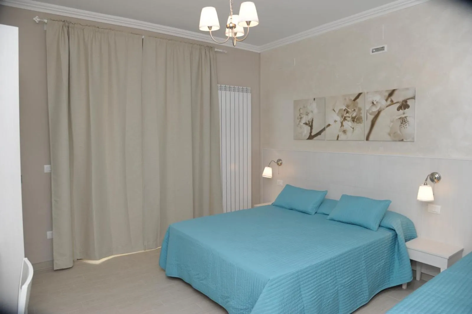 Photo of the whole room, Bed in Mediterranea Sea House