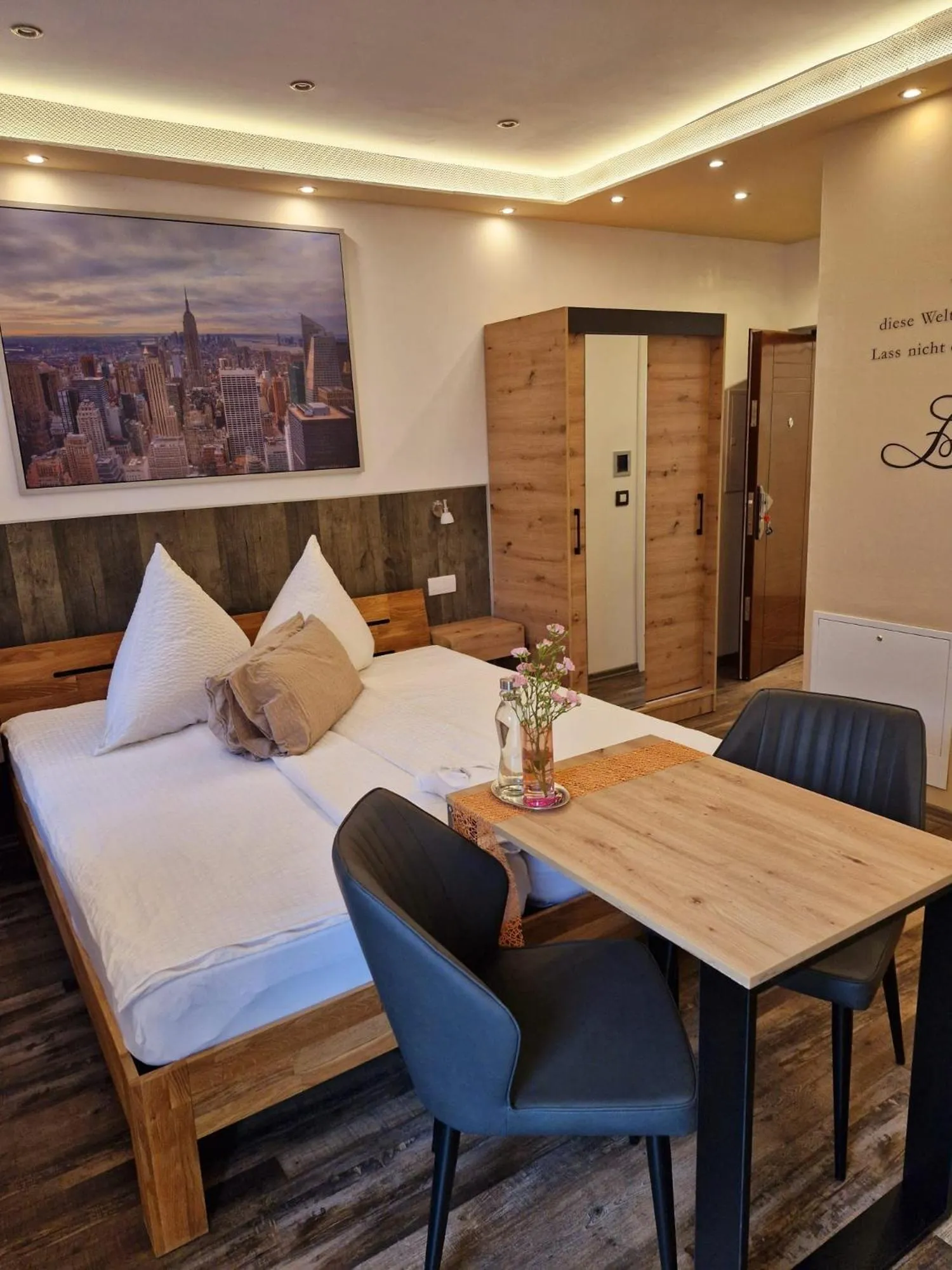 Photo of the whole room, Bed in Apartmenthaus Wertheim