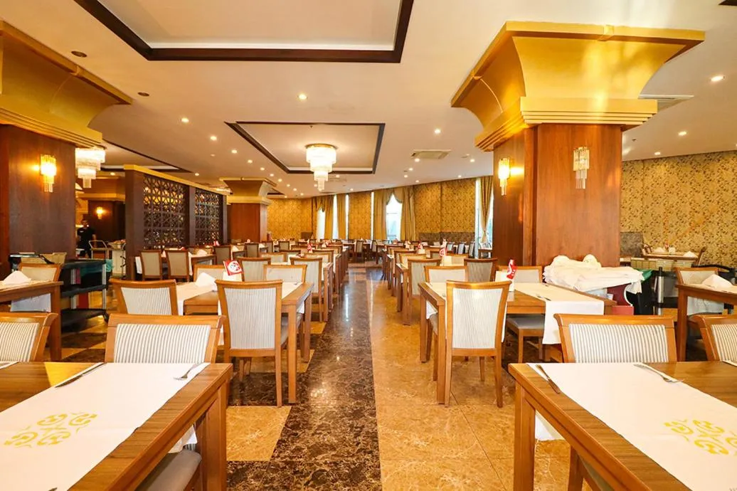 Restaurant/places to eat in Throne Beach Resort & Spa - Ultra All Inclusive