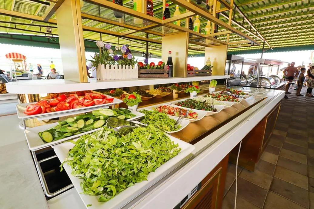 Restaurant/places to eat in Throne Beach Resort & Spa - Ultra All Inclusive