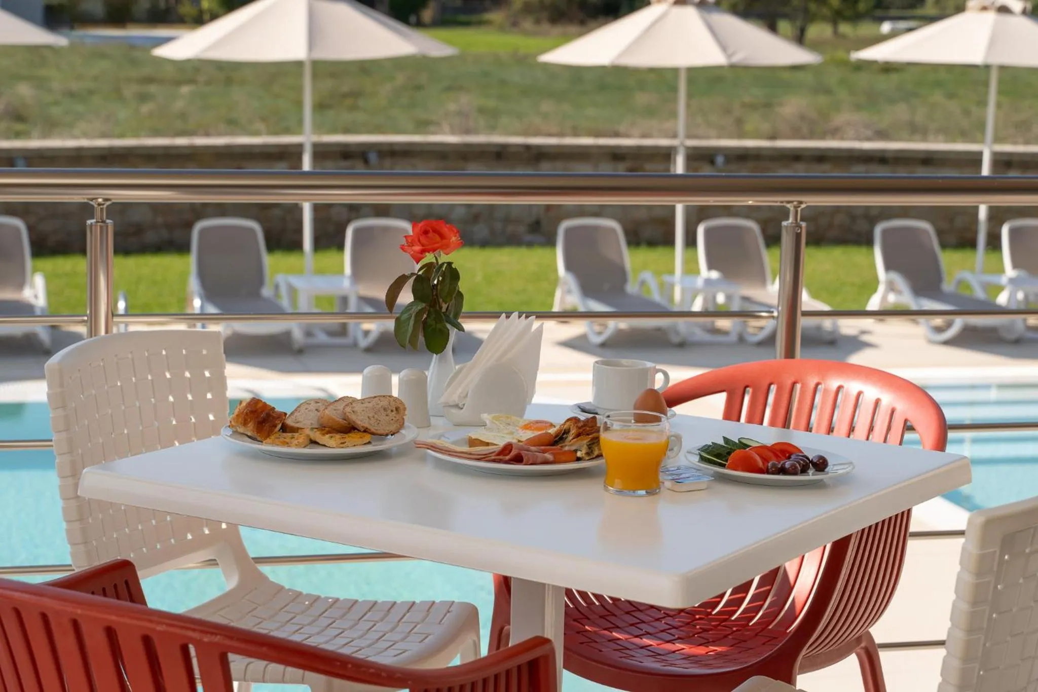 Breakfast in Niriides Luxury Villas