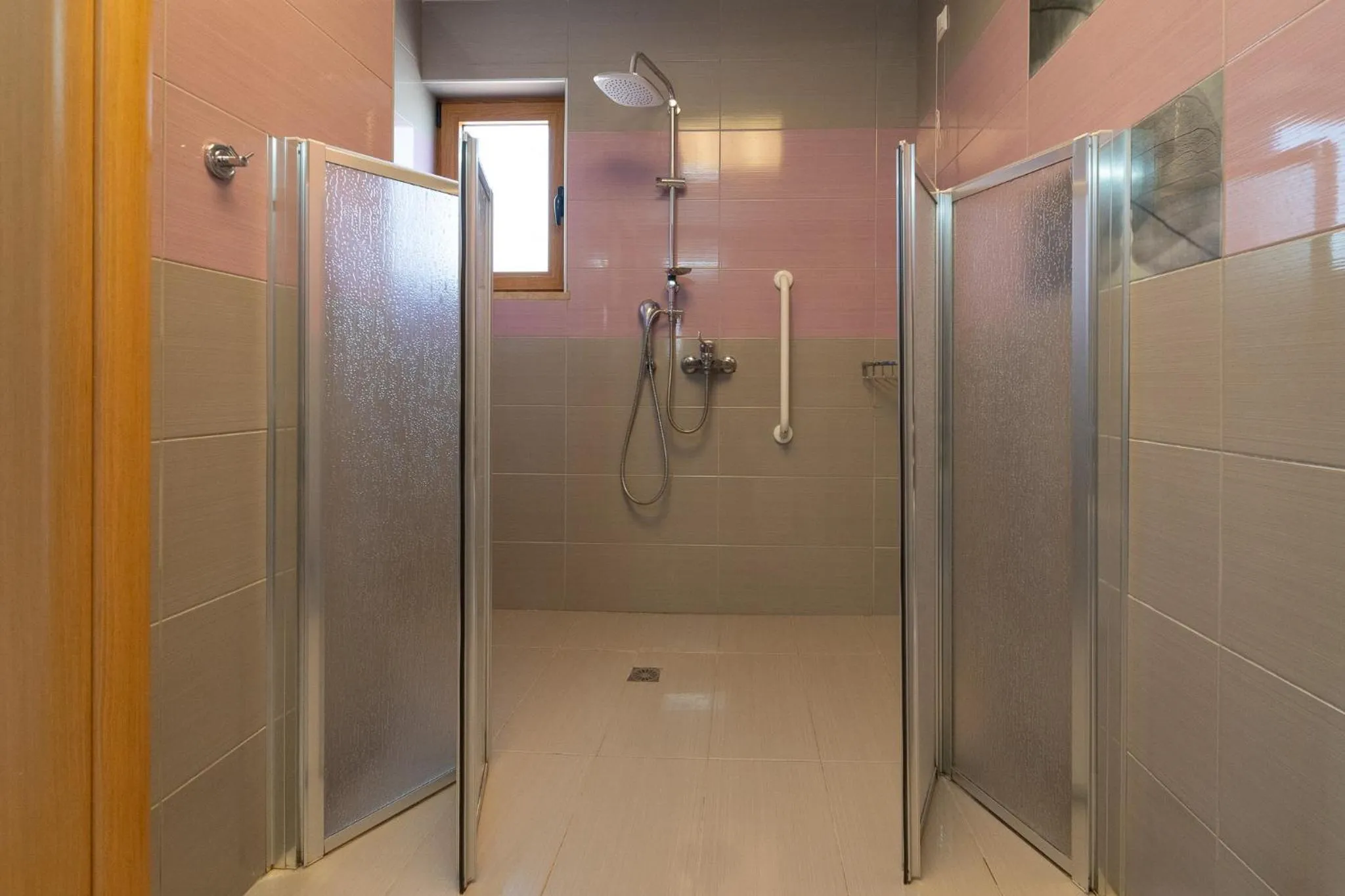 Bathroom in Niriides Luxury Villas