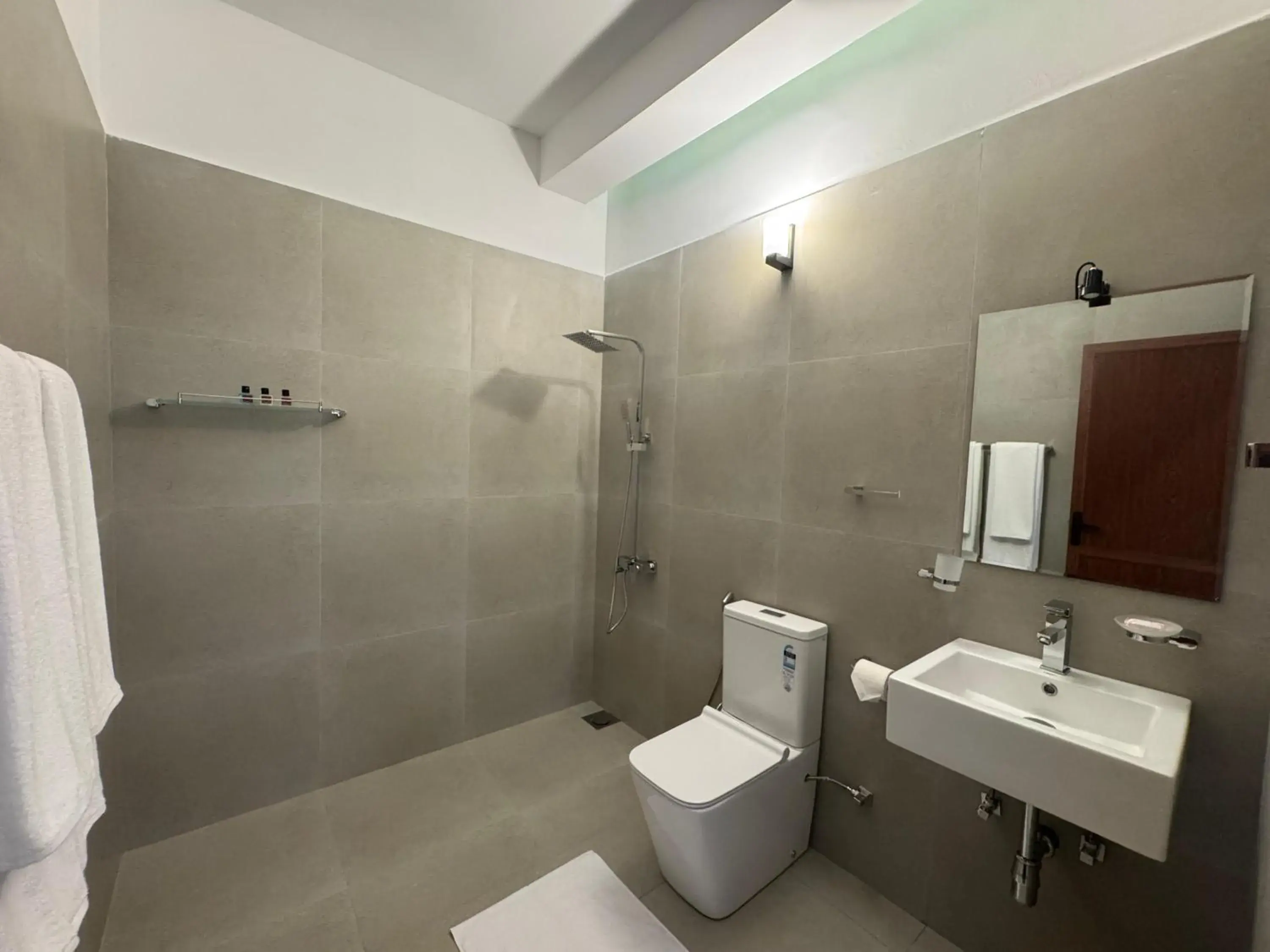 Deluxe Triple Room in Palazzo Beach Hotel Deluxe Triple Room in Palazzo Beach Hotel