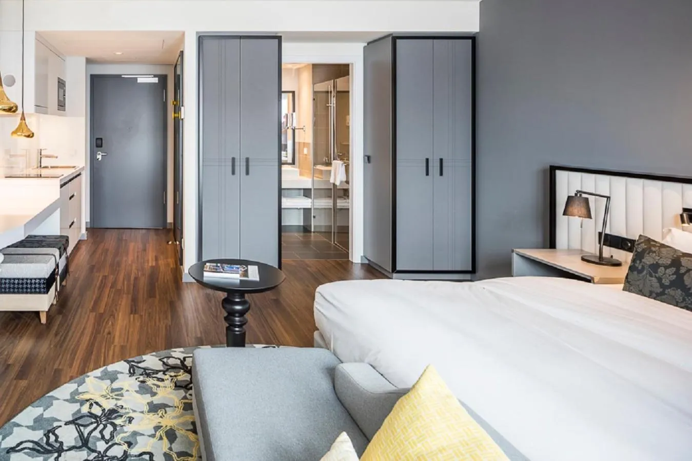 Photo of the whole room, Bed in Capri by Fraser, Frankfurt