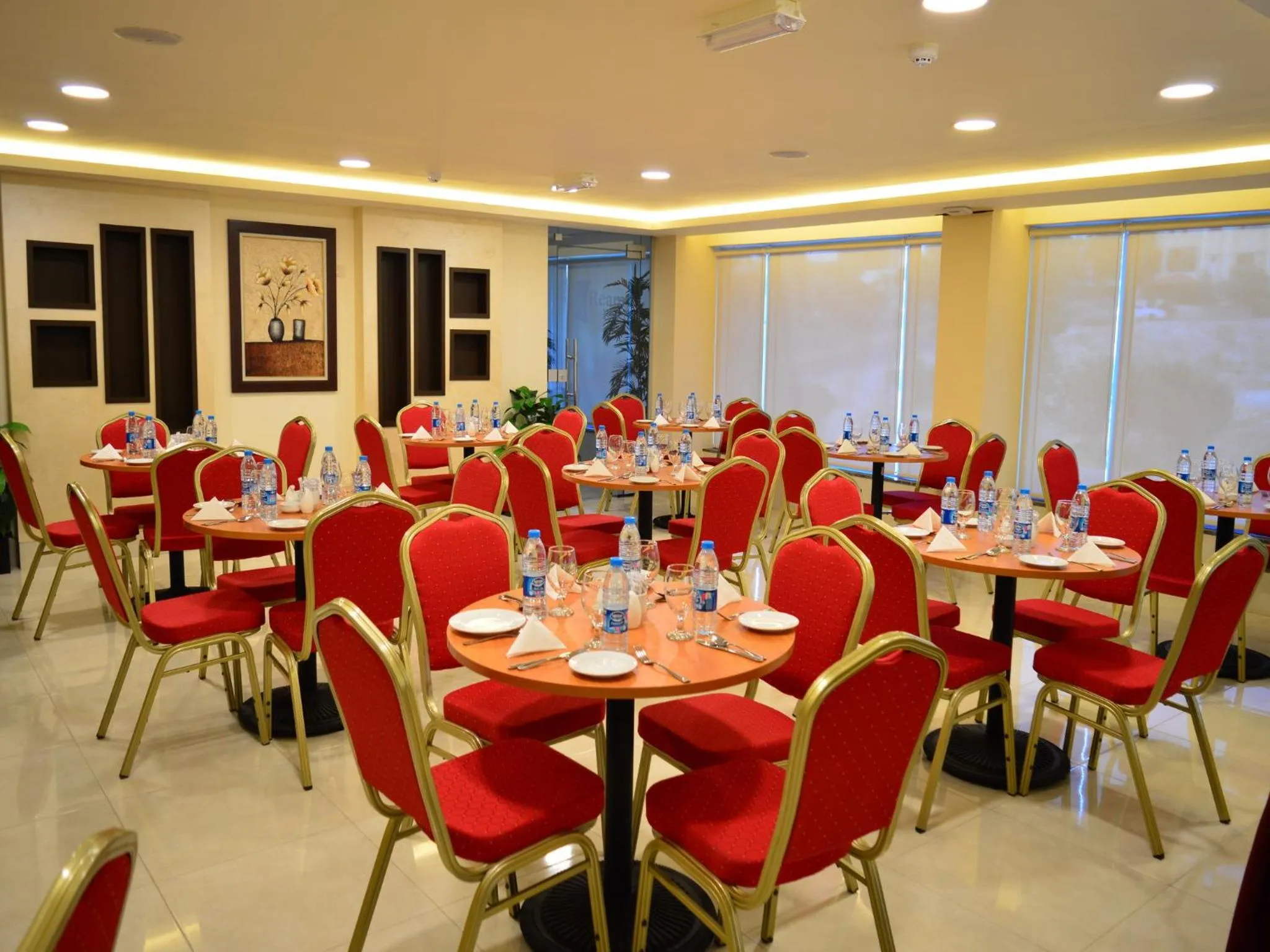 Restaurant/places to eat in Ream Hotel Amman
