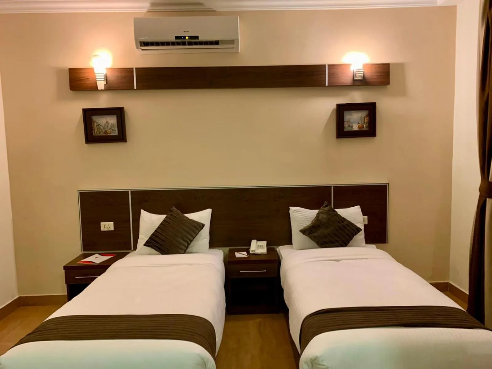 Bed in Ream Hotel Amman