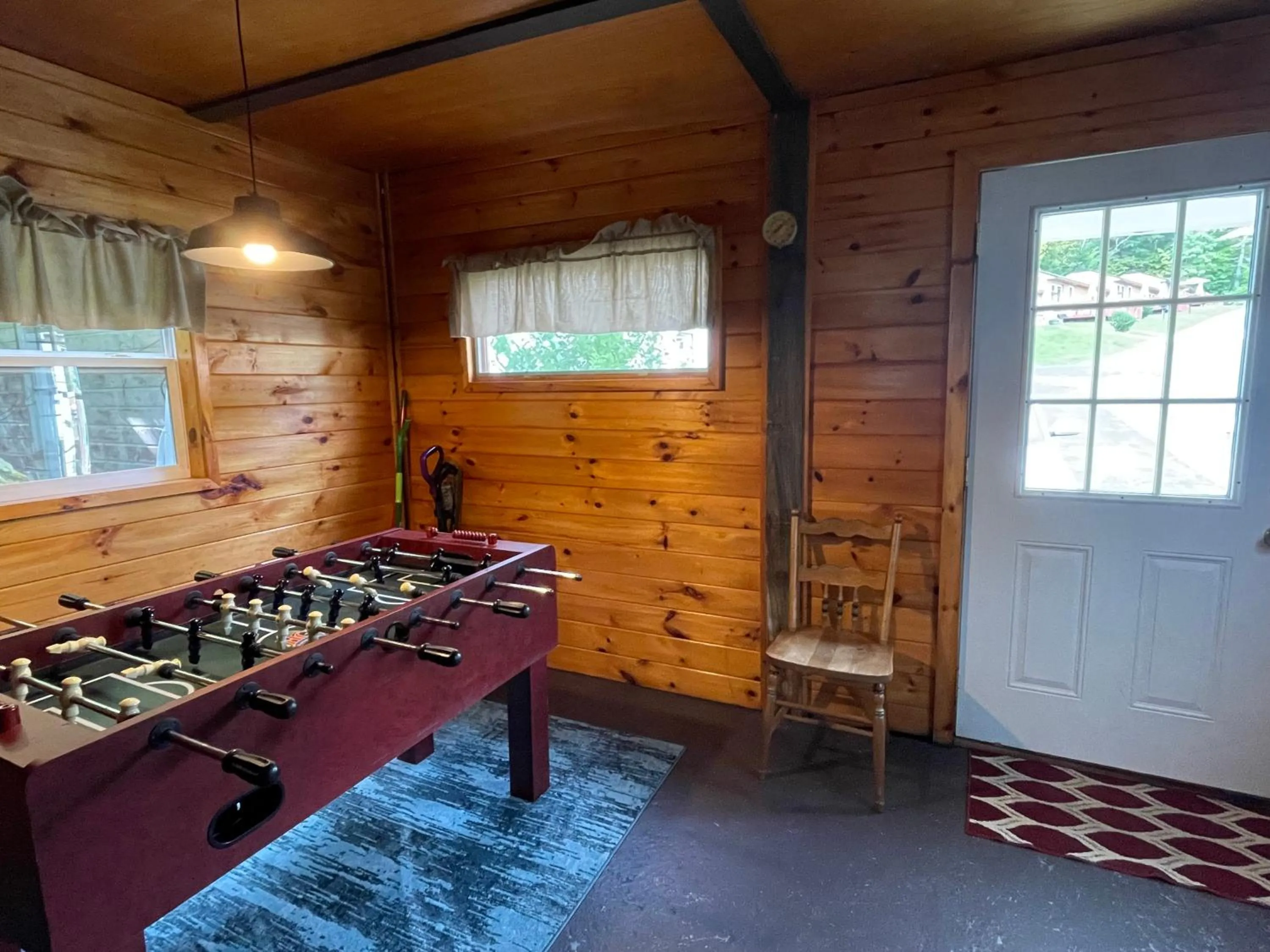 Hill View Motel and Cottages