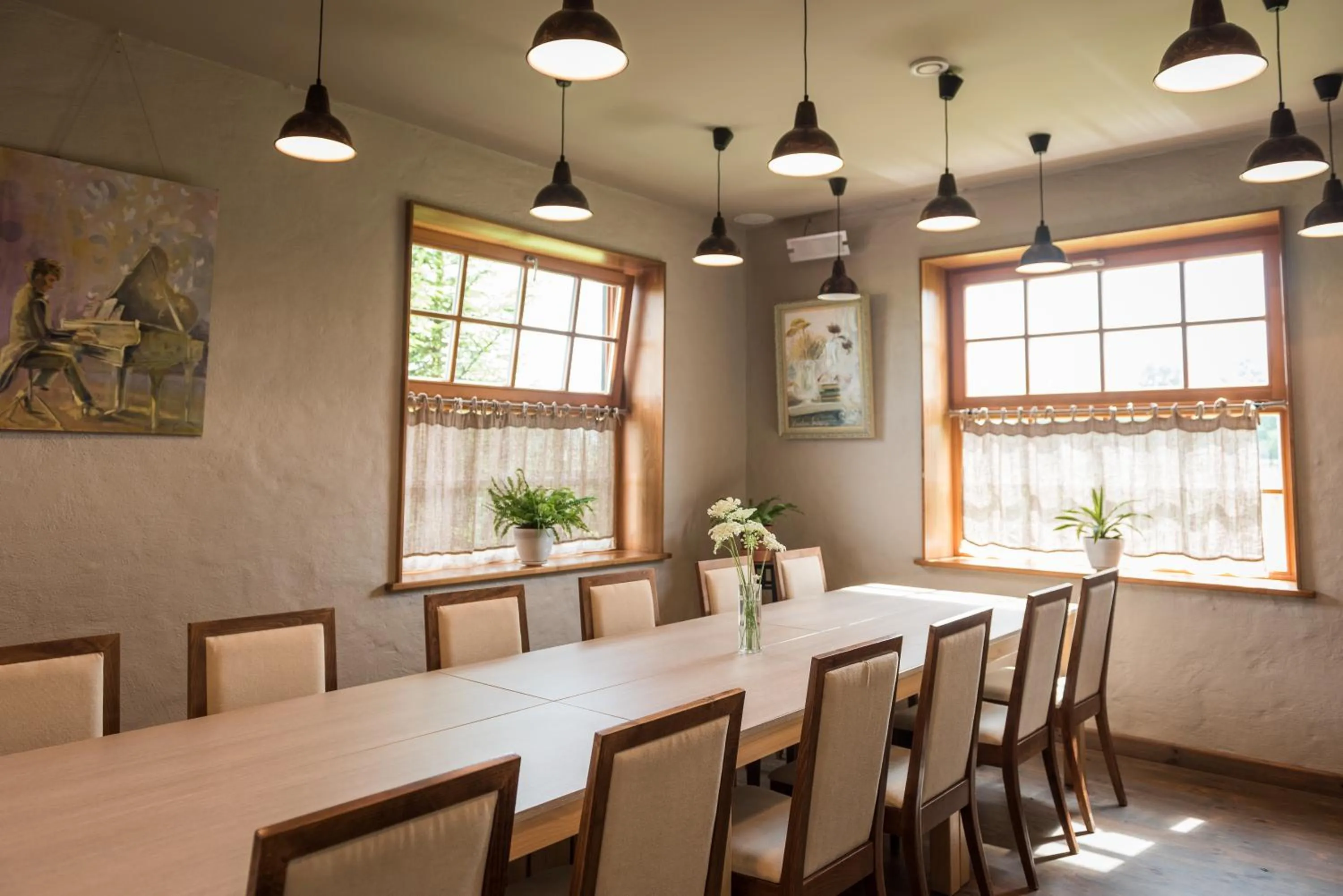 Restaurant/places to eat in Rožmalas