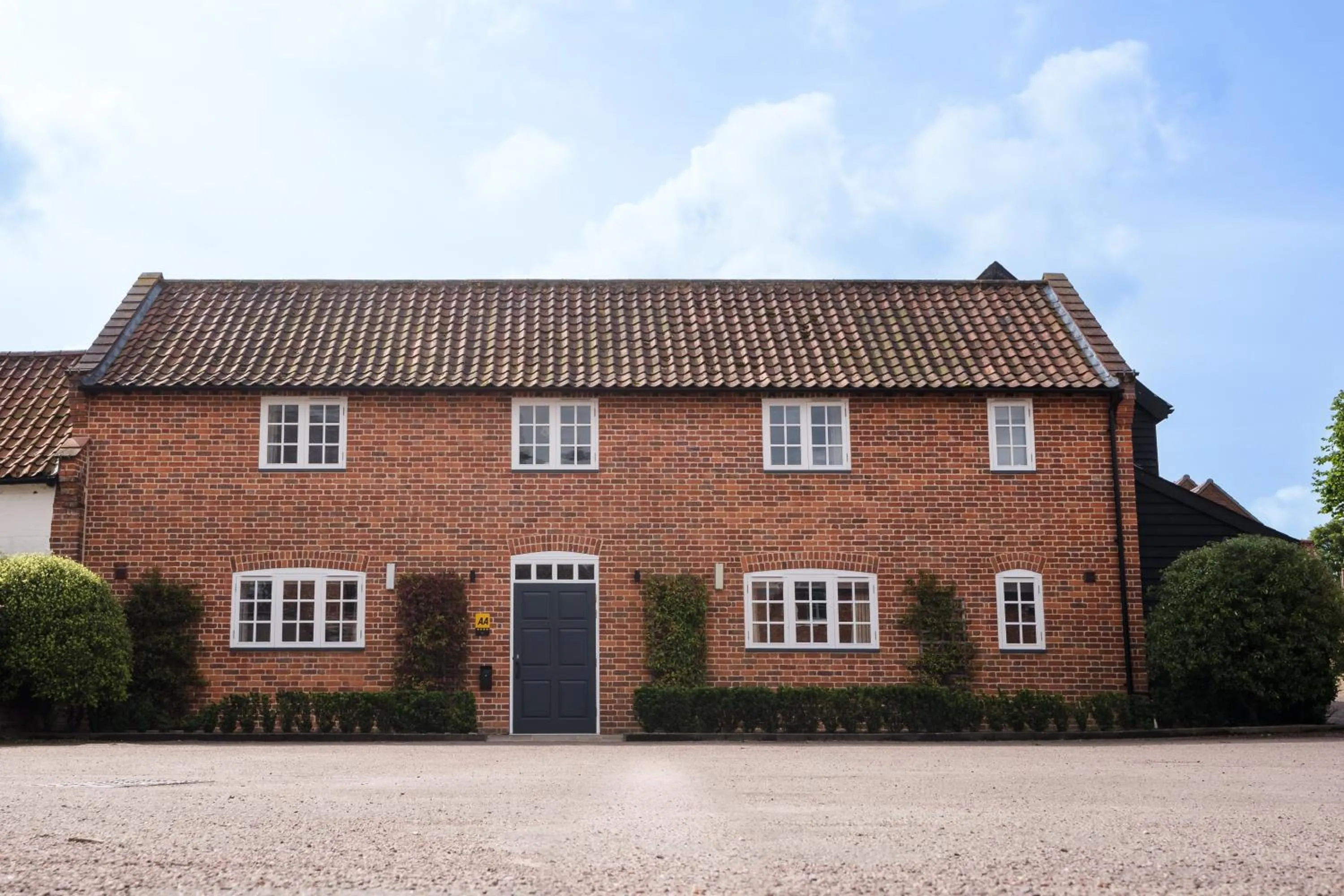 Property building in The Loddon Swan