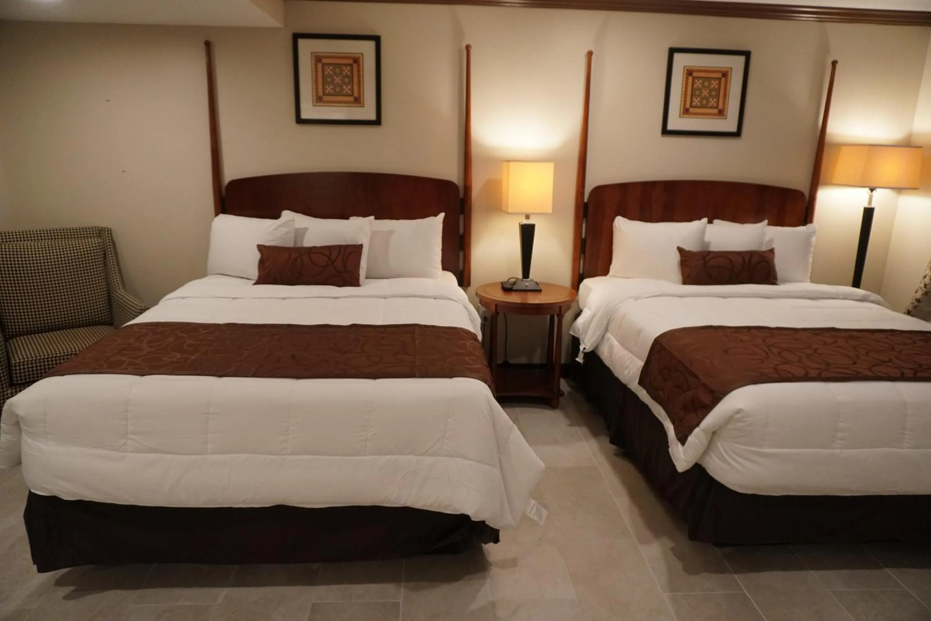 Bedroom, Bed in Beachside Resort