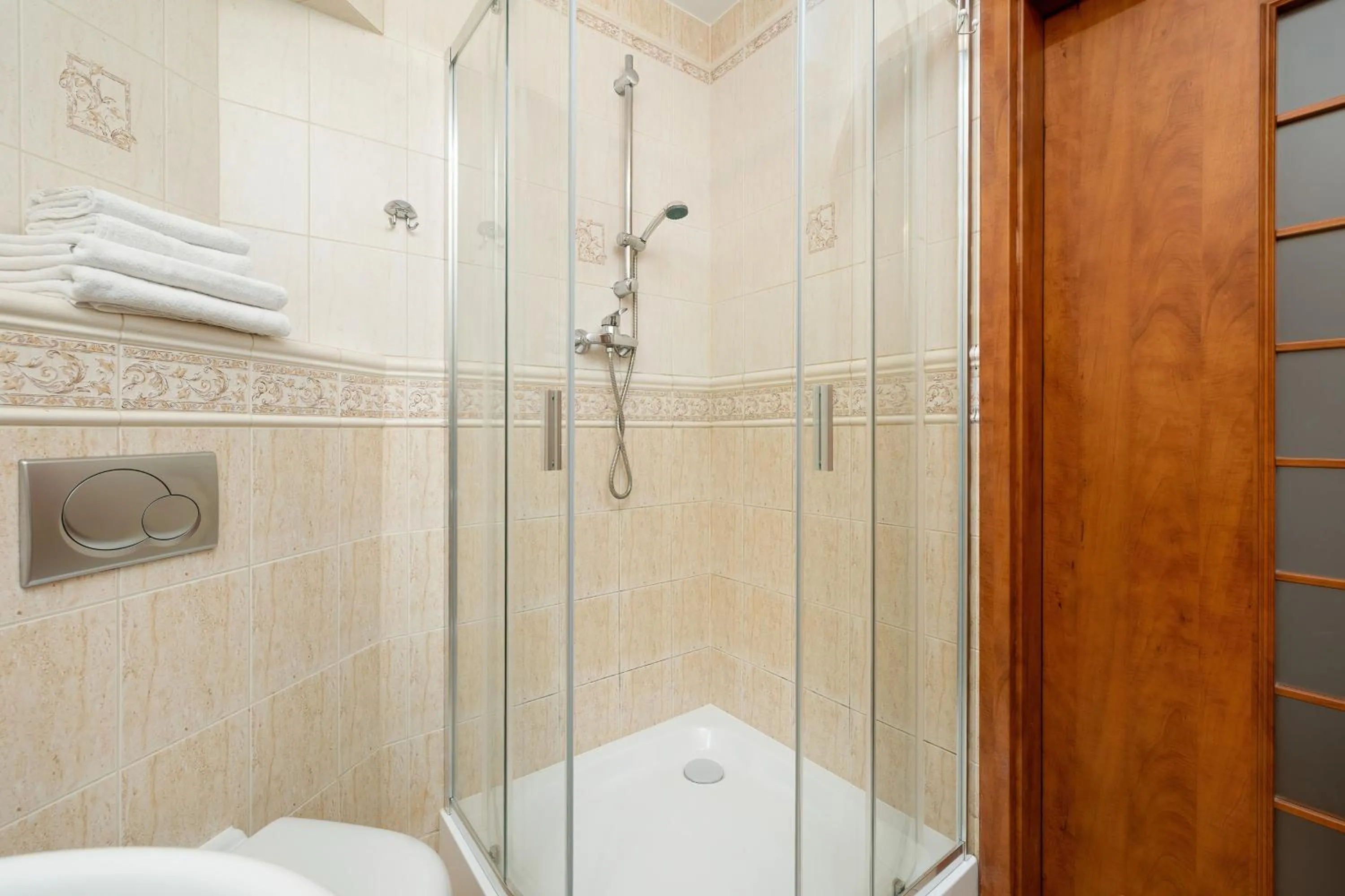 Shower in Apartamenty Żeromskiego 29 by Noclegi Renters