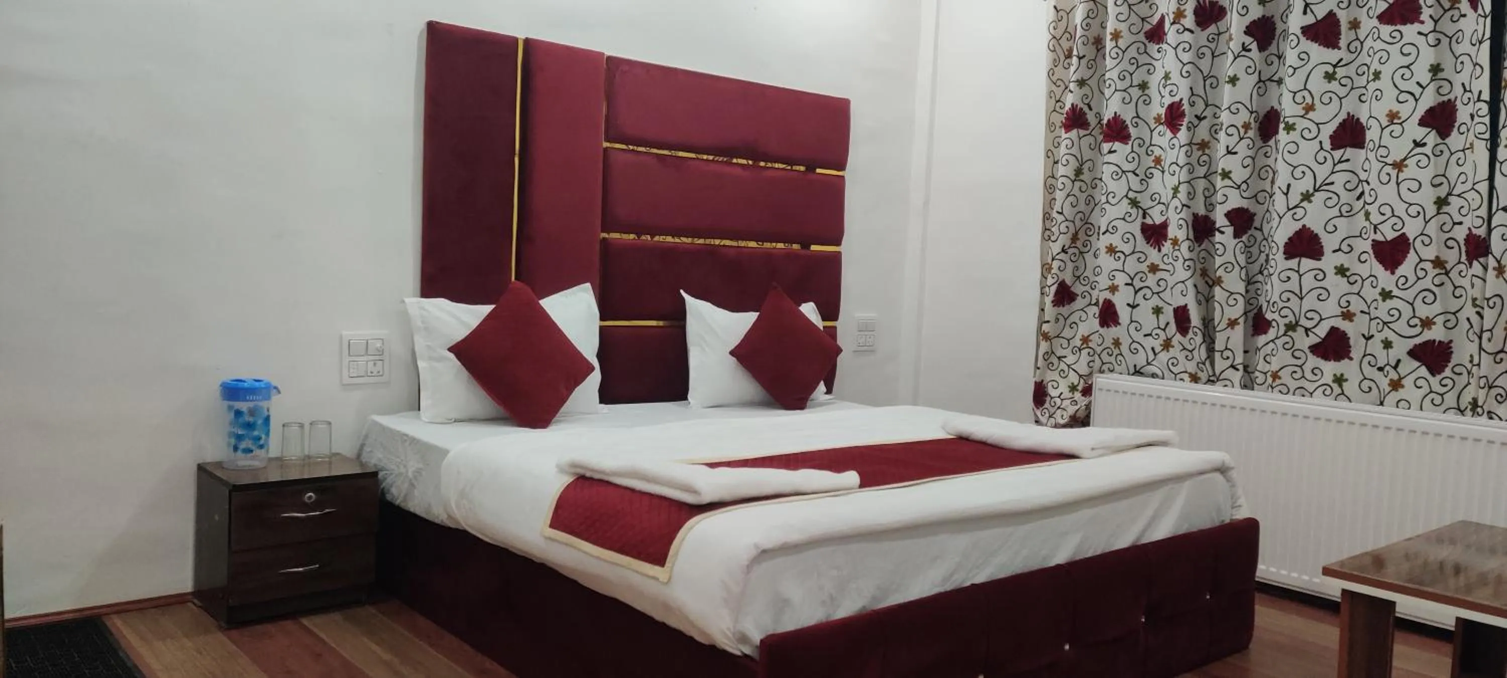 Bedroom, Bed in Hotel Grand One