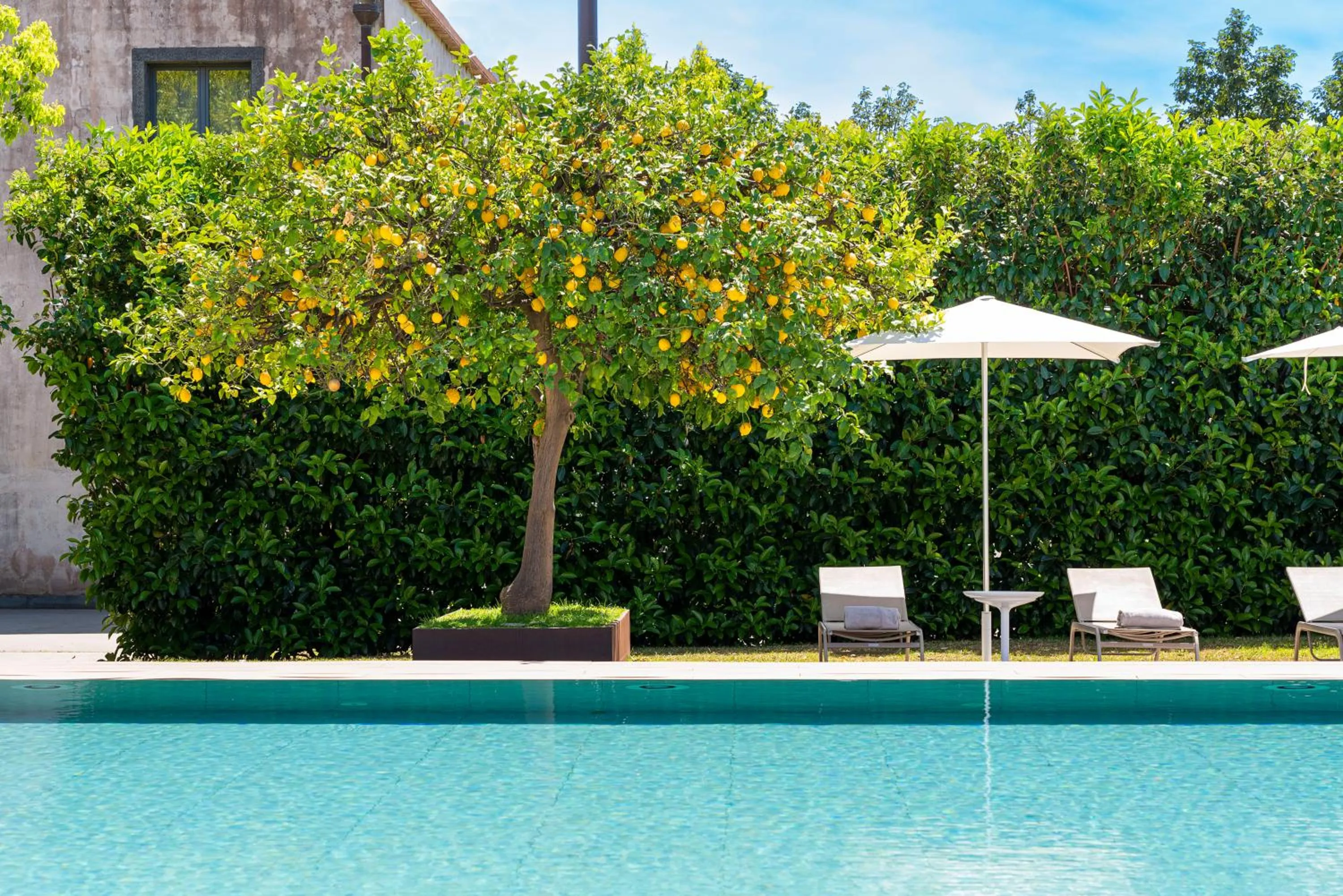 Swimming pool in Ramo d'Aria Etna Boutique Hotel