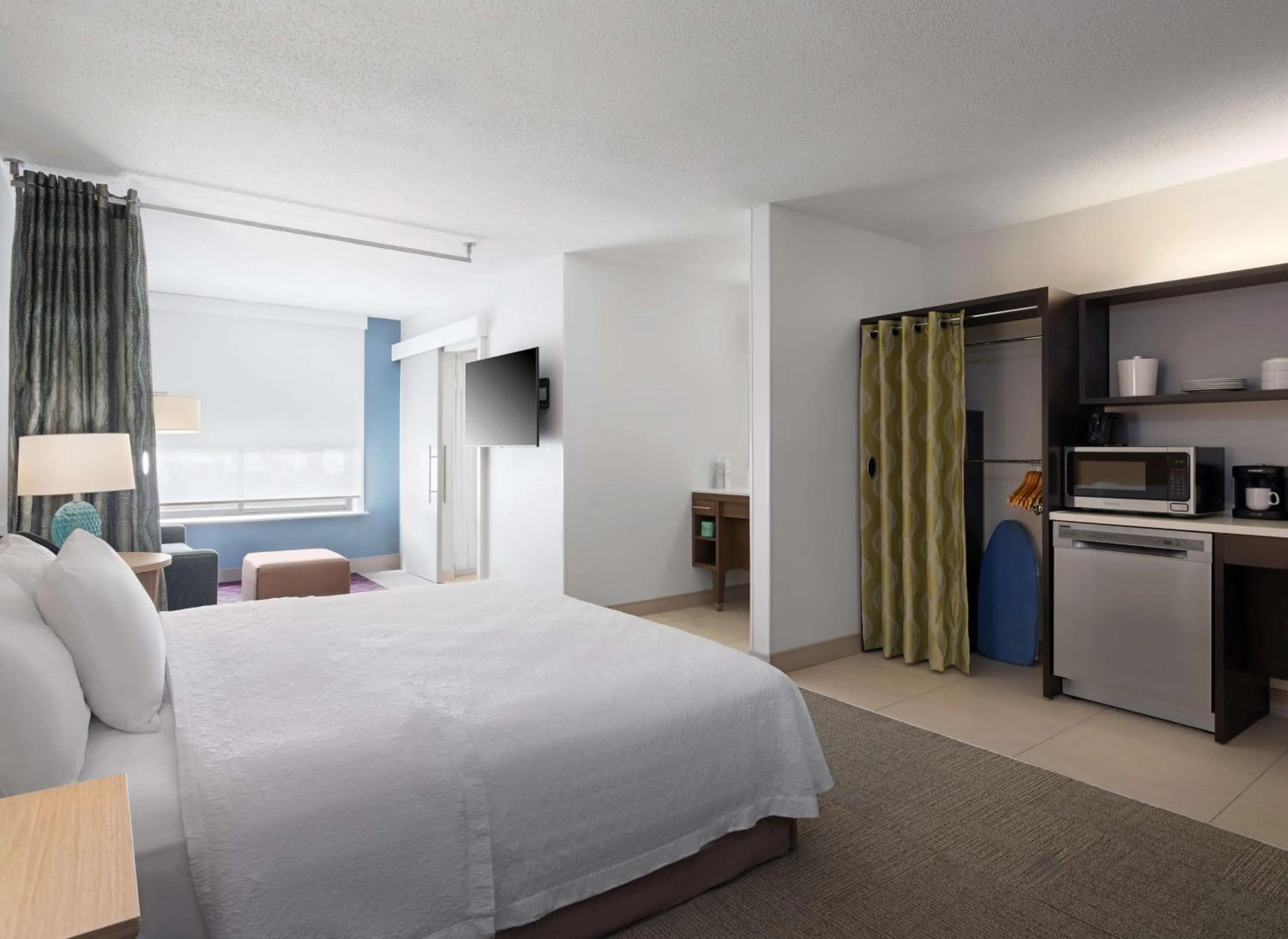 Bed in Home2 Suites by Hilton Indianapolis - Keystone Crossing