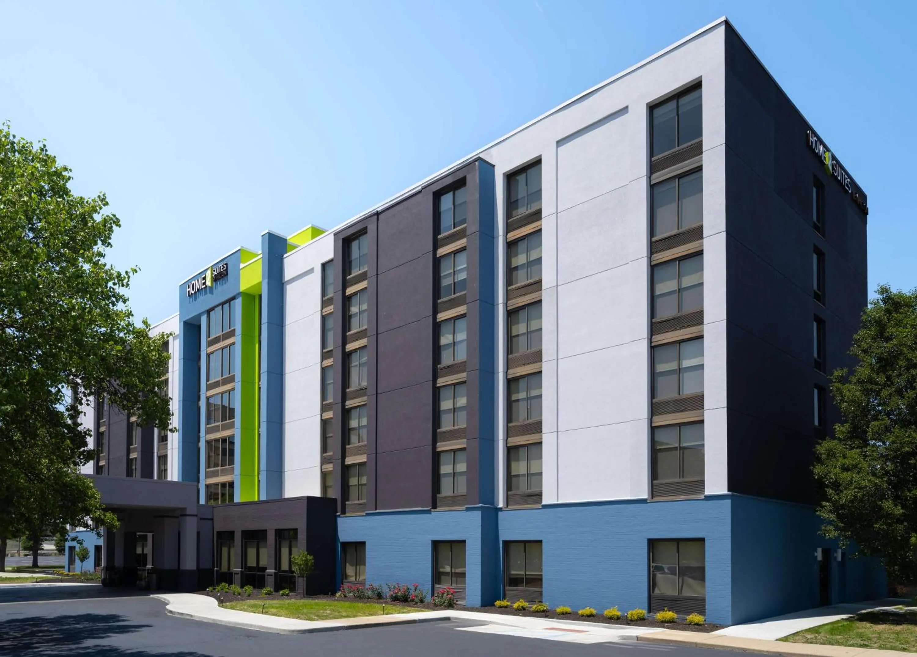 Property building in Home2 Suites by Hilton Indianapolis - Keystone Crossing