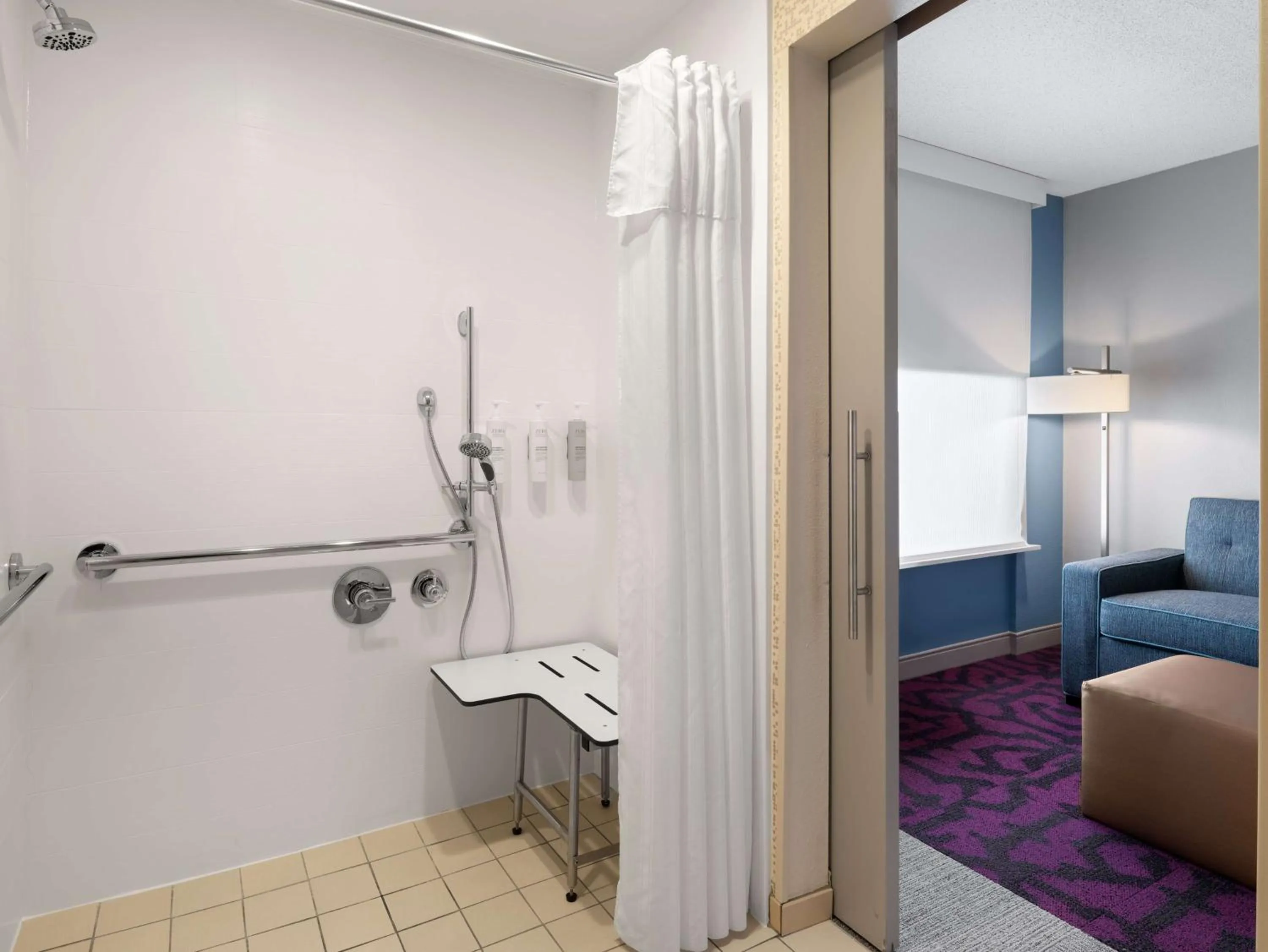 Bathroom in Home2 Suites by Hilton Indianapolis - Keystone Crossing