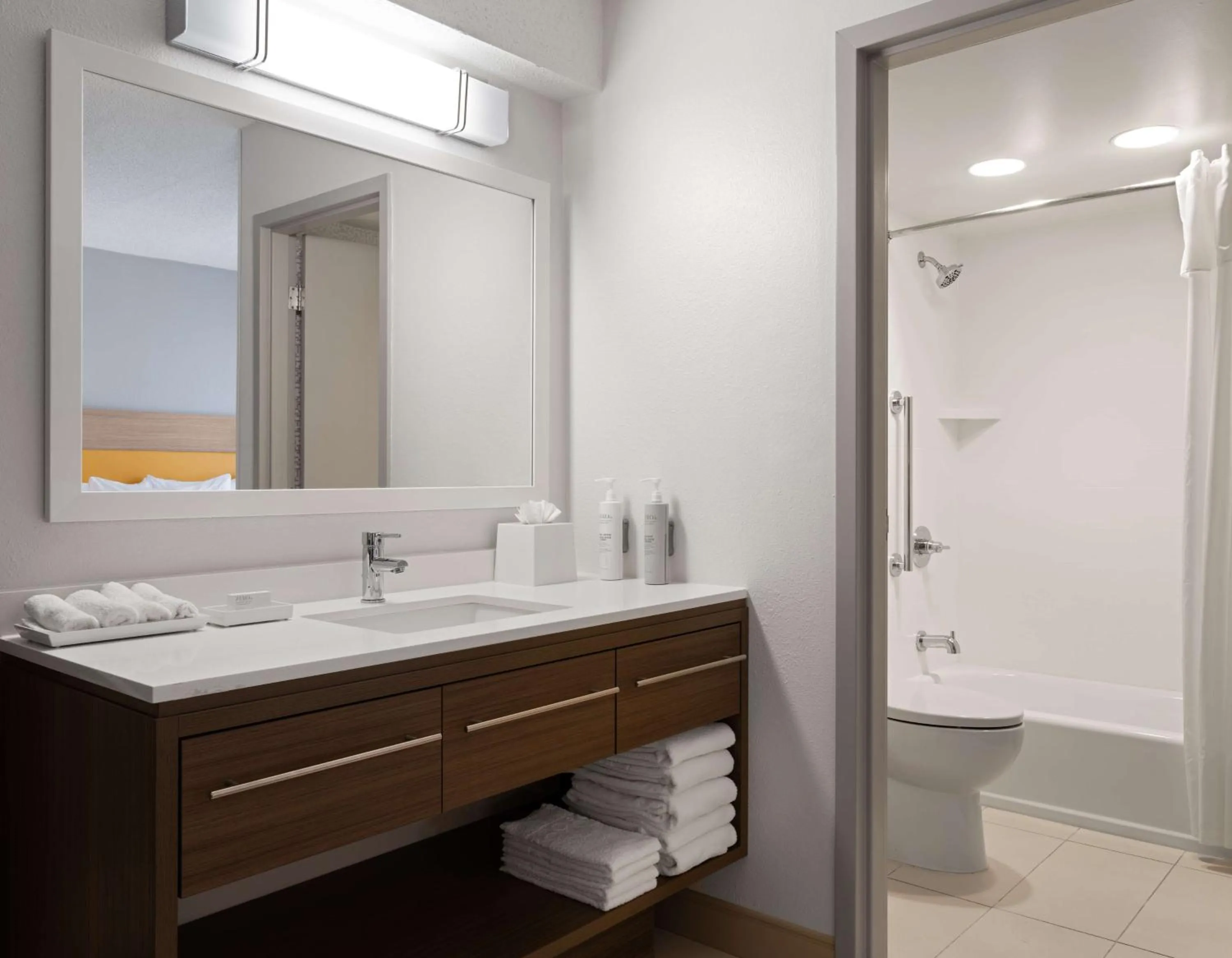 Bathroom in Home2 Suites by Hilton Indianapolis - Keystone Crossing