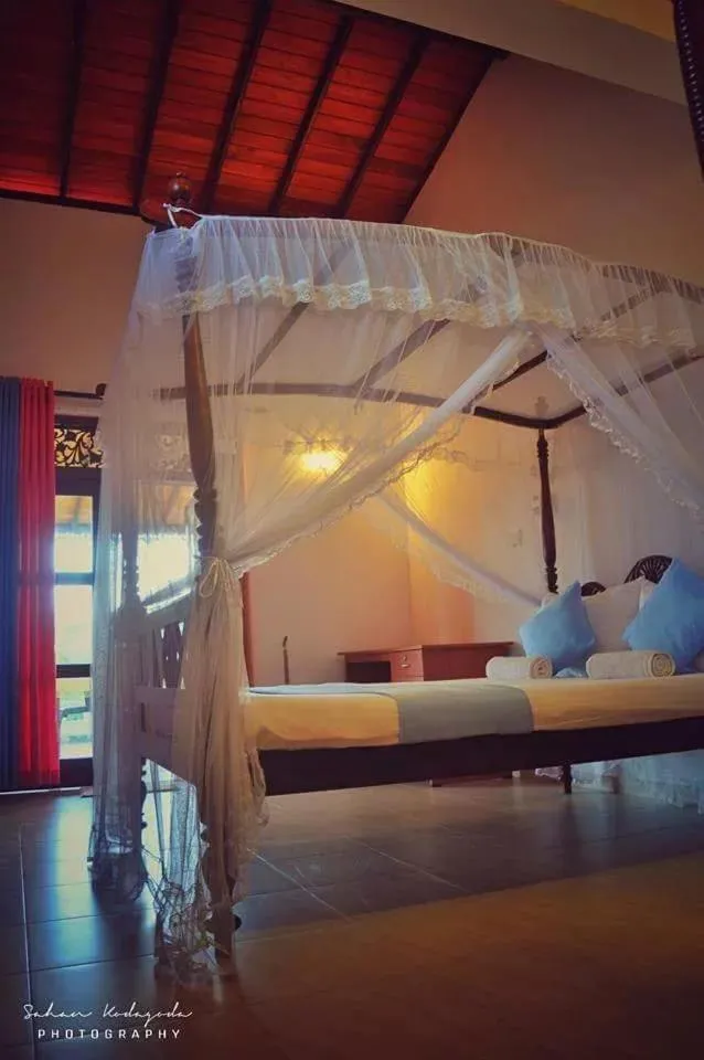 Photo of the whole room, Bed in Deutsche Villa