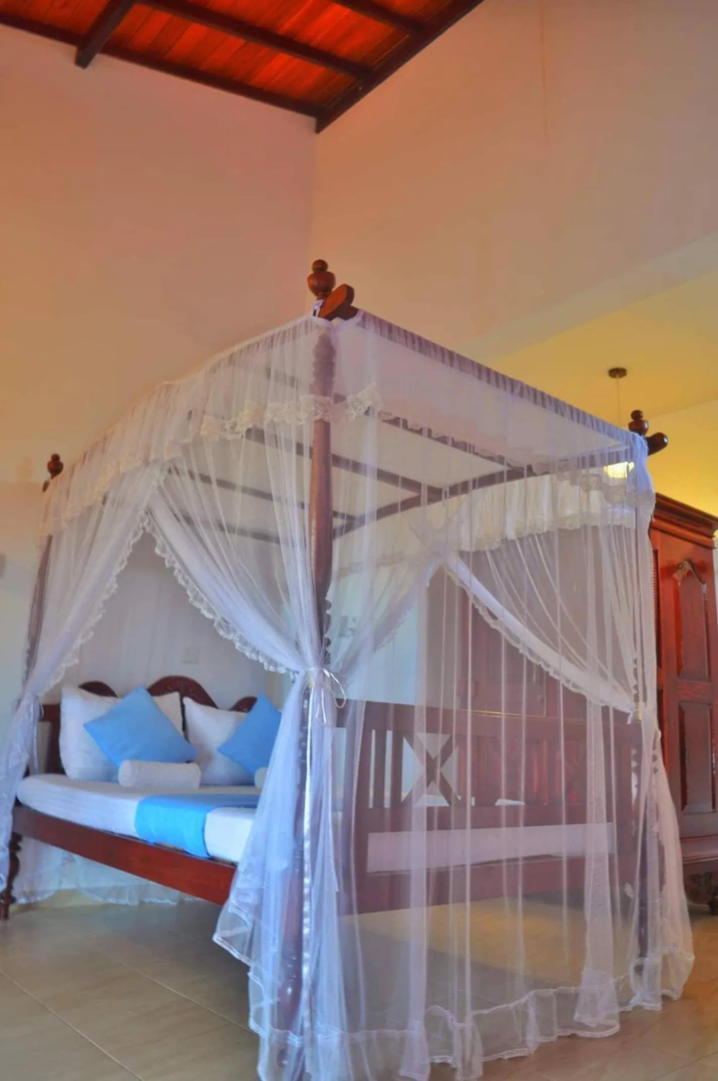 Bedroom, Bed in Deutsche Villa