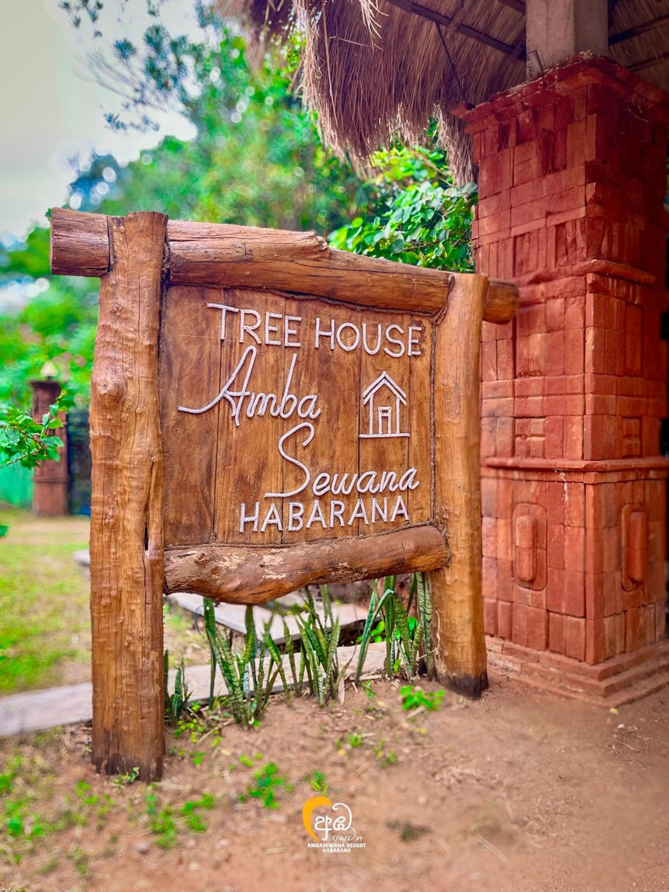 Habarana Tree House Ambasewana Resort