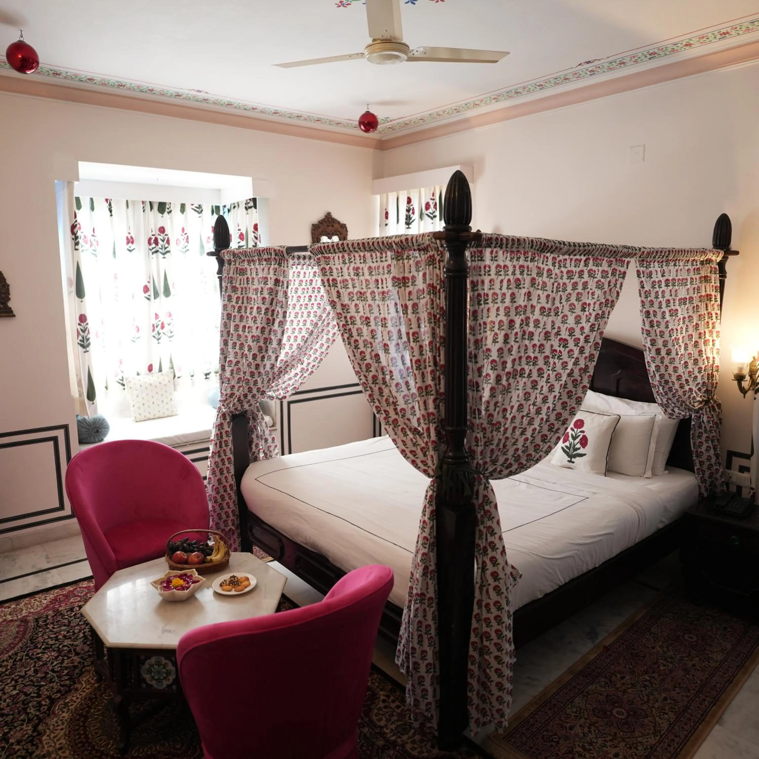 Bed in Kaner Bagh A Heritage Boutique Hotel