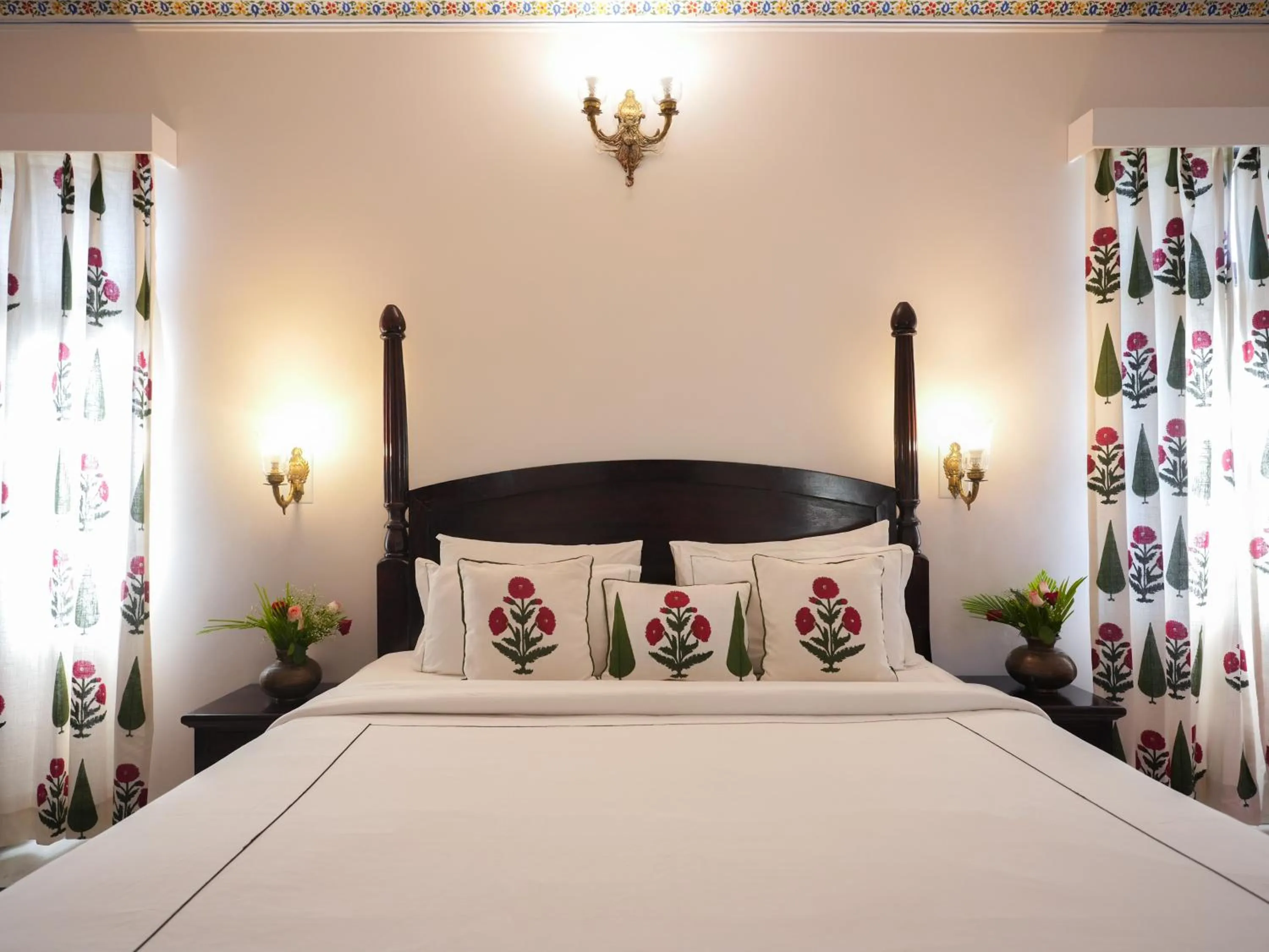 Bed in Kaner Bagh A Heritage Boutique Hotel