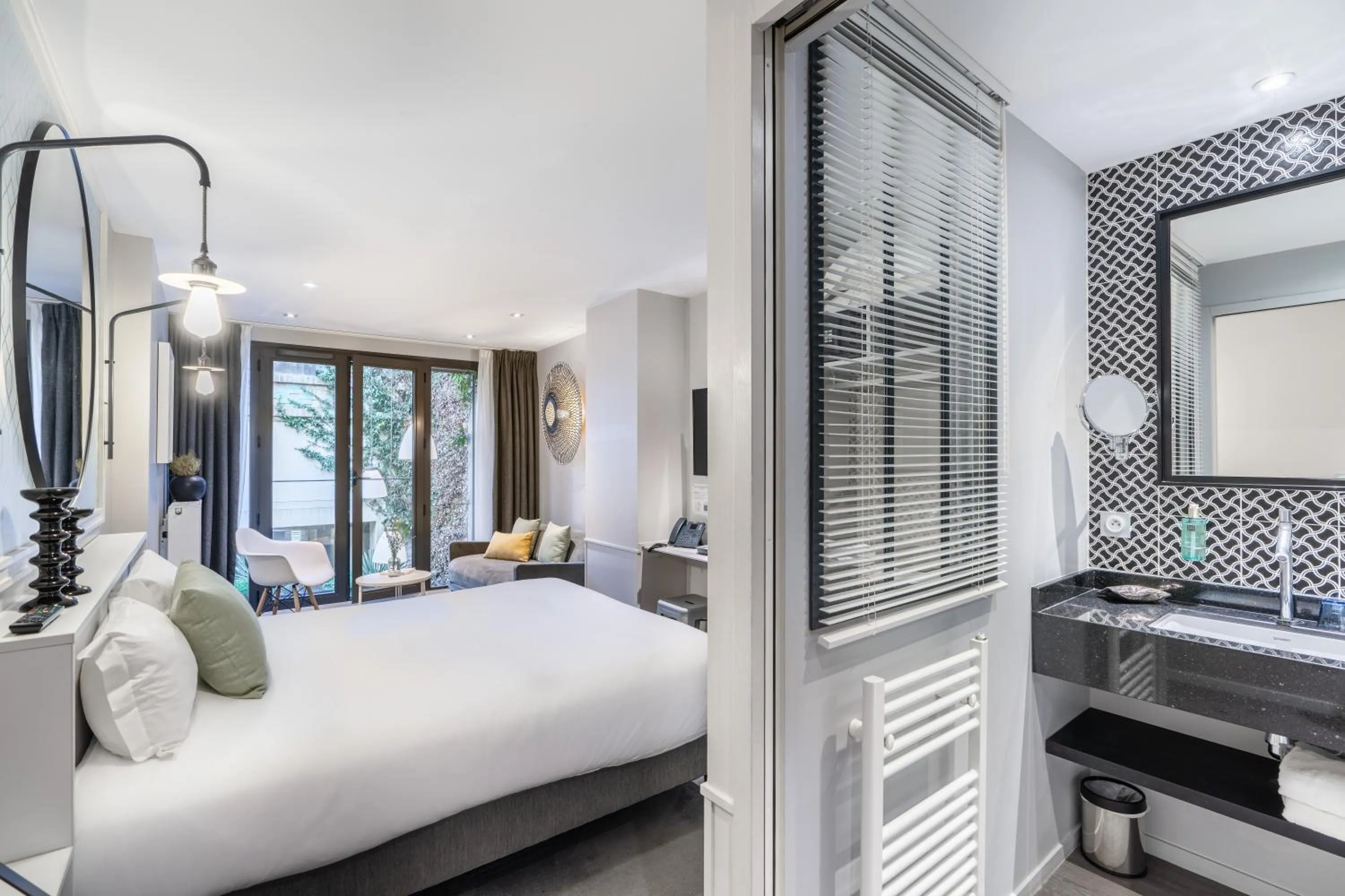 Photo of the whole room, Bed in Les 2 Villas