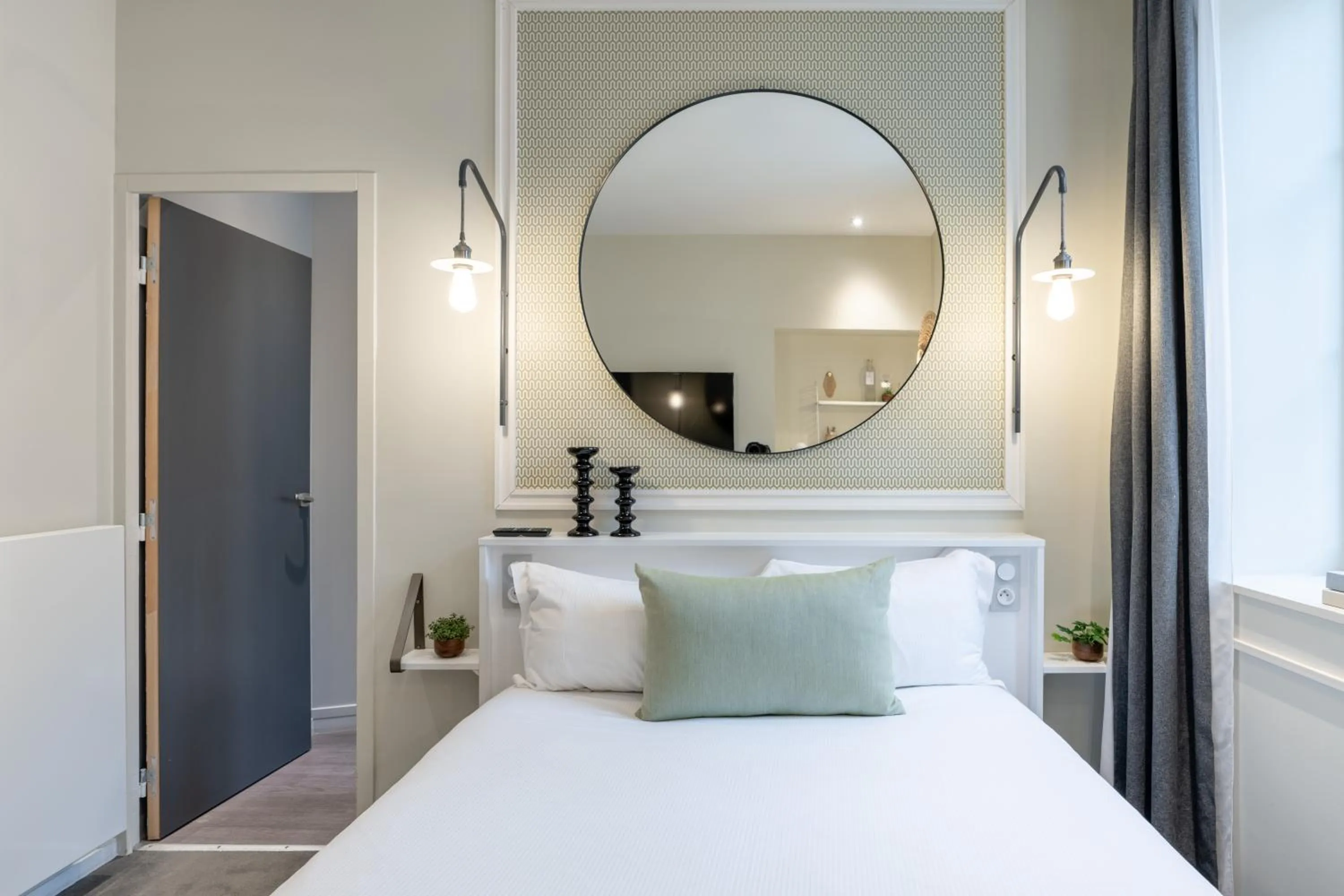 Photo of the whole room, Bed in Les 2 Villas