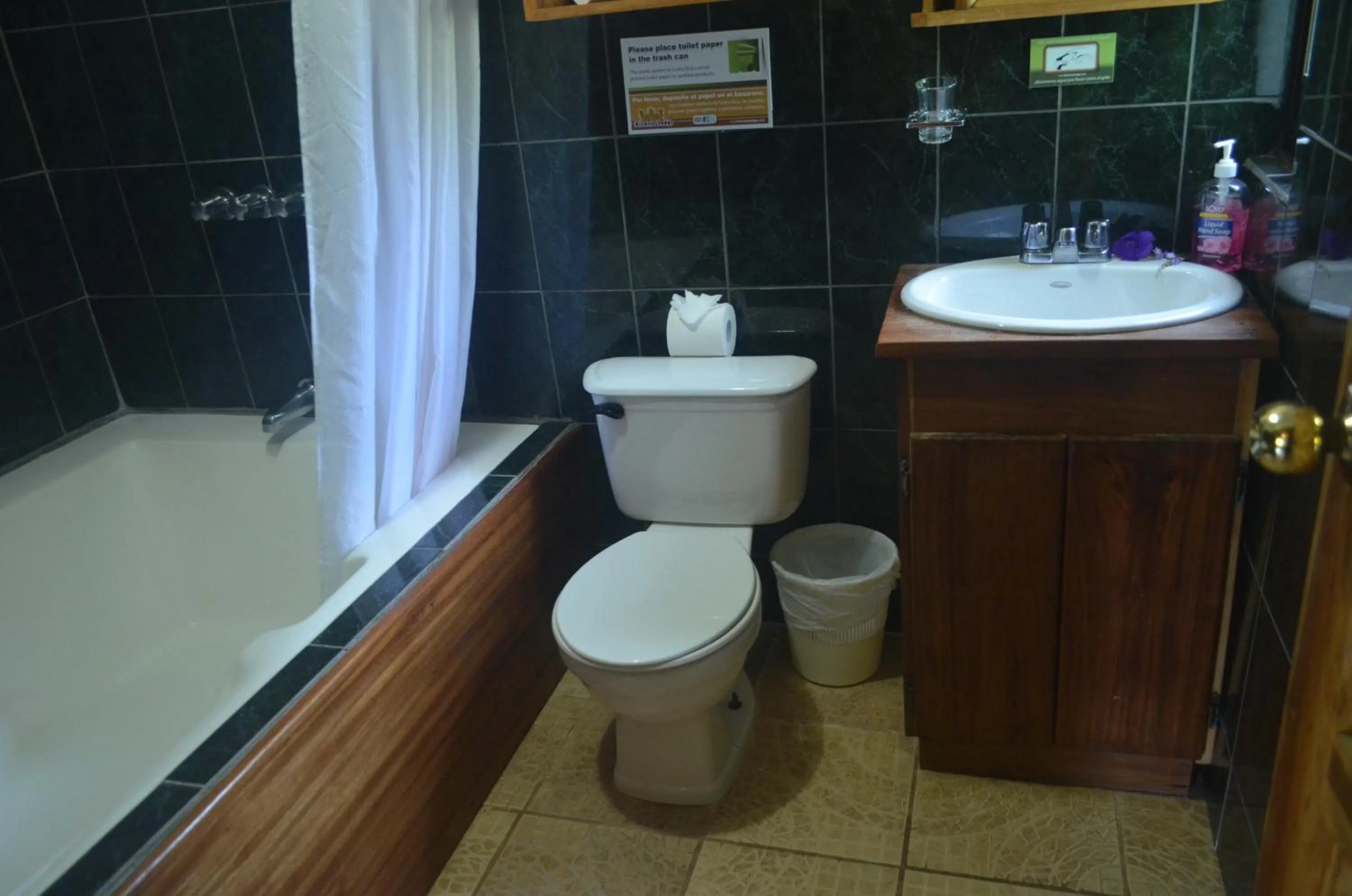 Bathroom in Historias Lodge