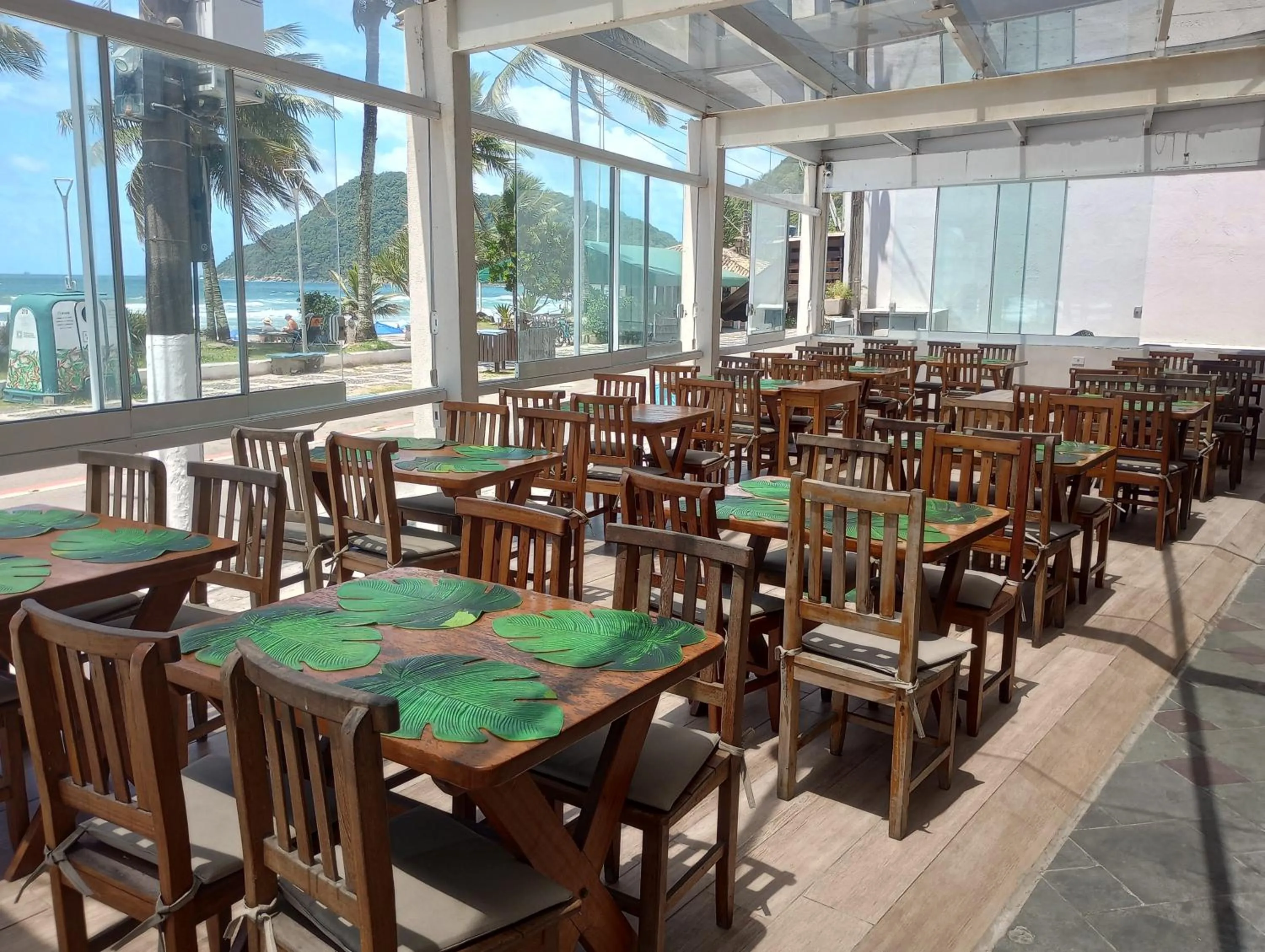 Restaurant/places to eat in Senses Praia Hotel
