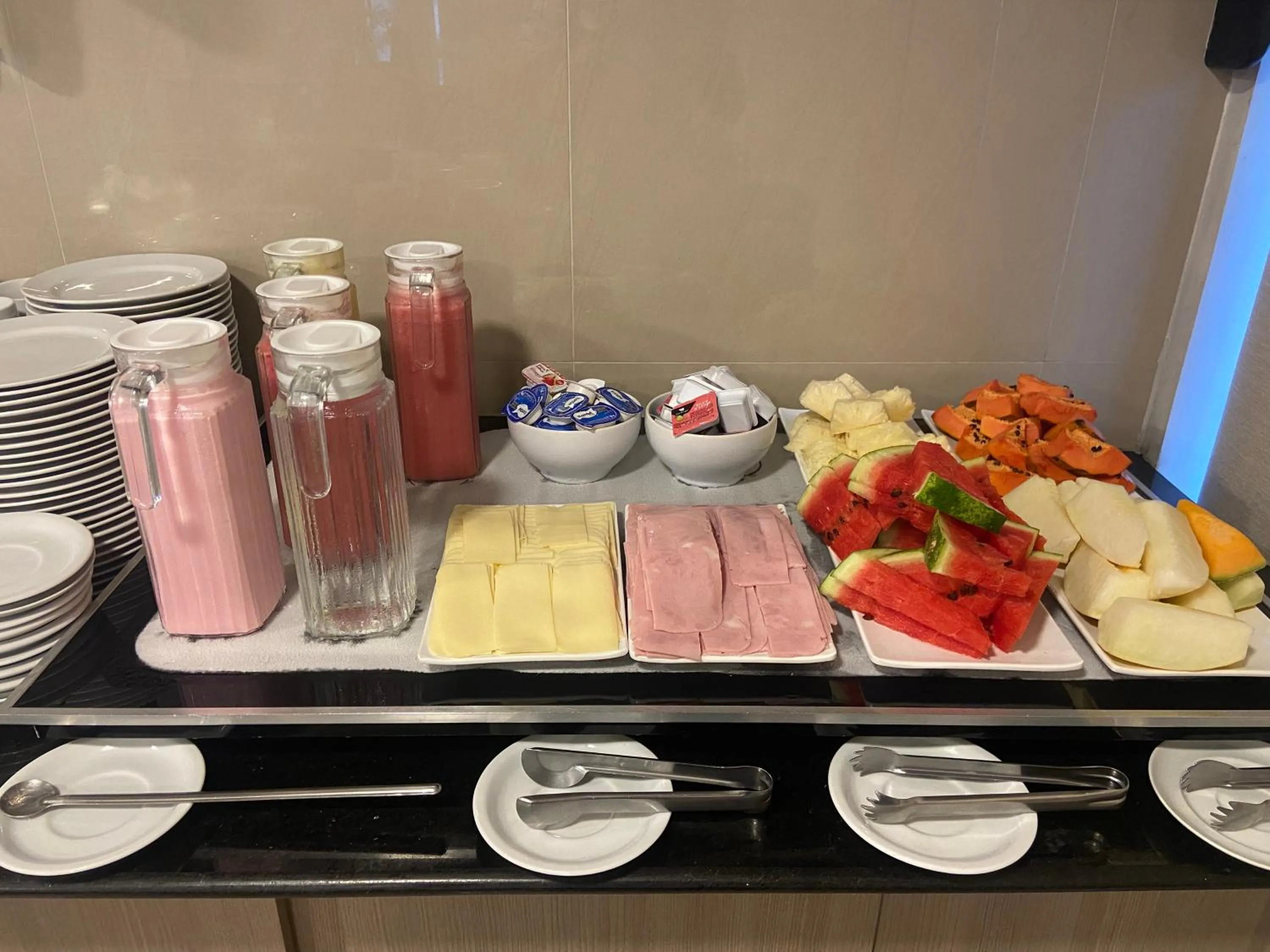 Breakfast in Hotel Enseada Aeroporto