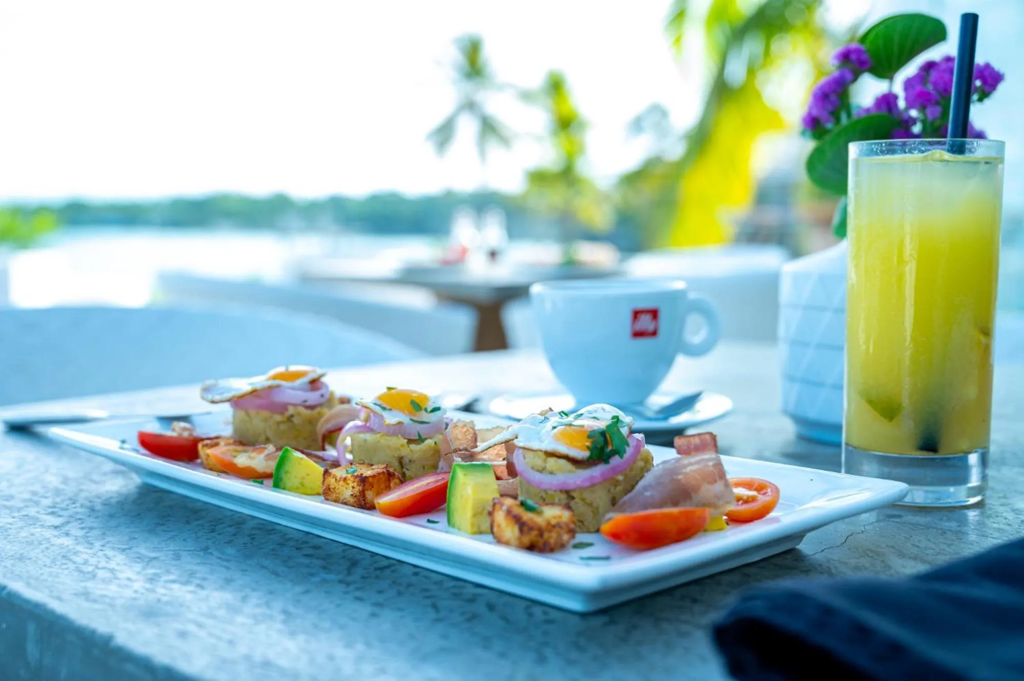 Breakfast in The Ocean Club, a Luxury Collection Resort, Costa Norte