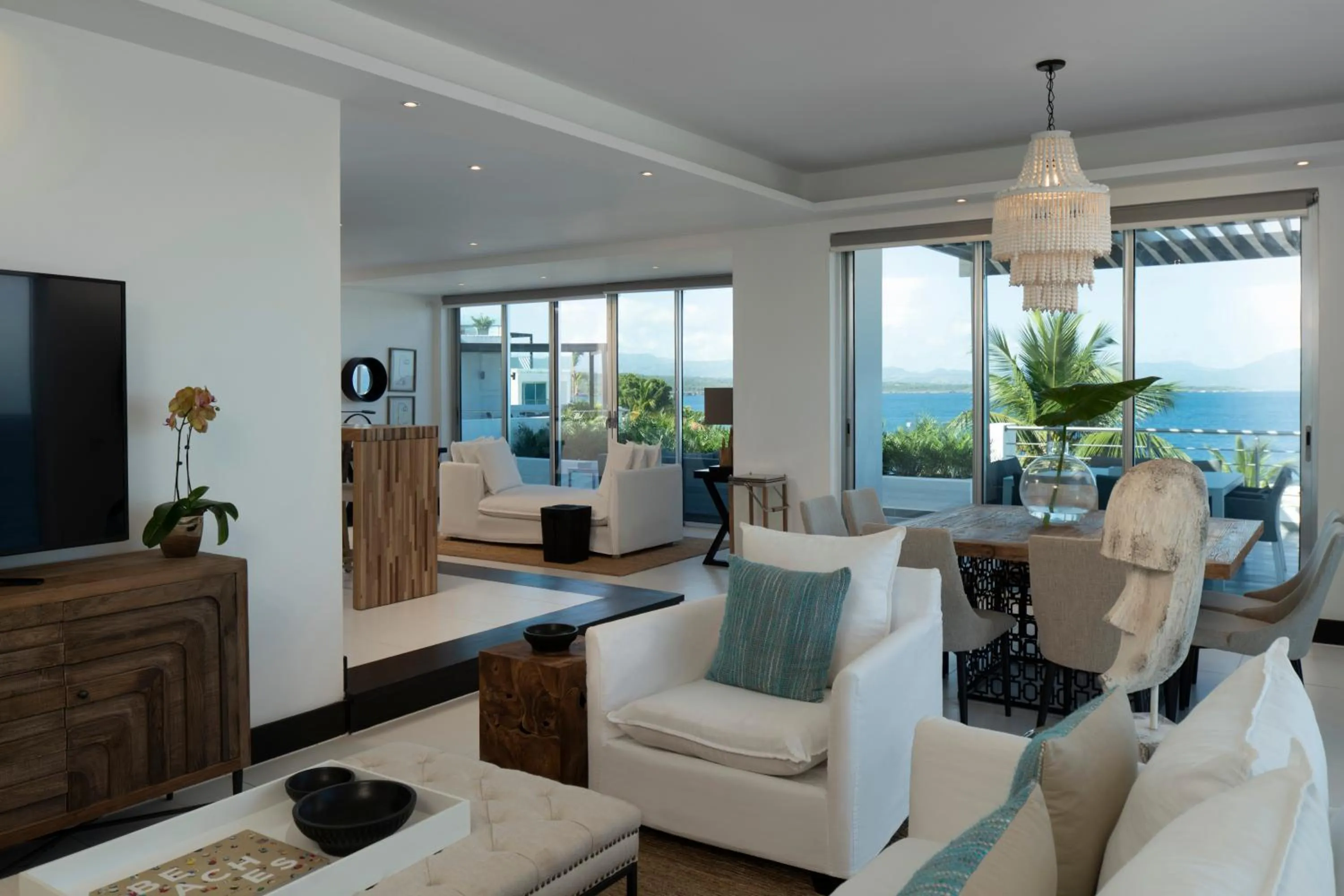 Living room in The Ocean Club, a Luxury Collection Resort, Costa Norte