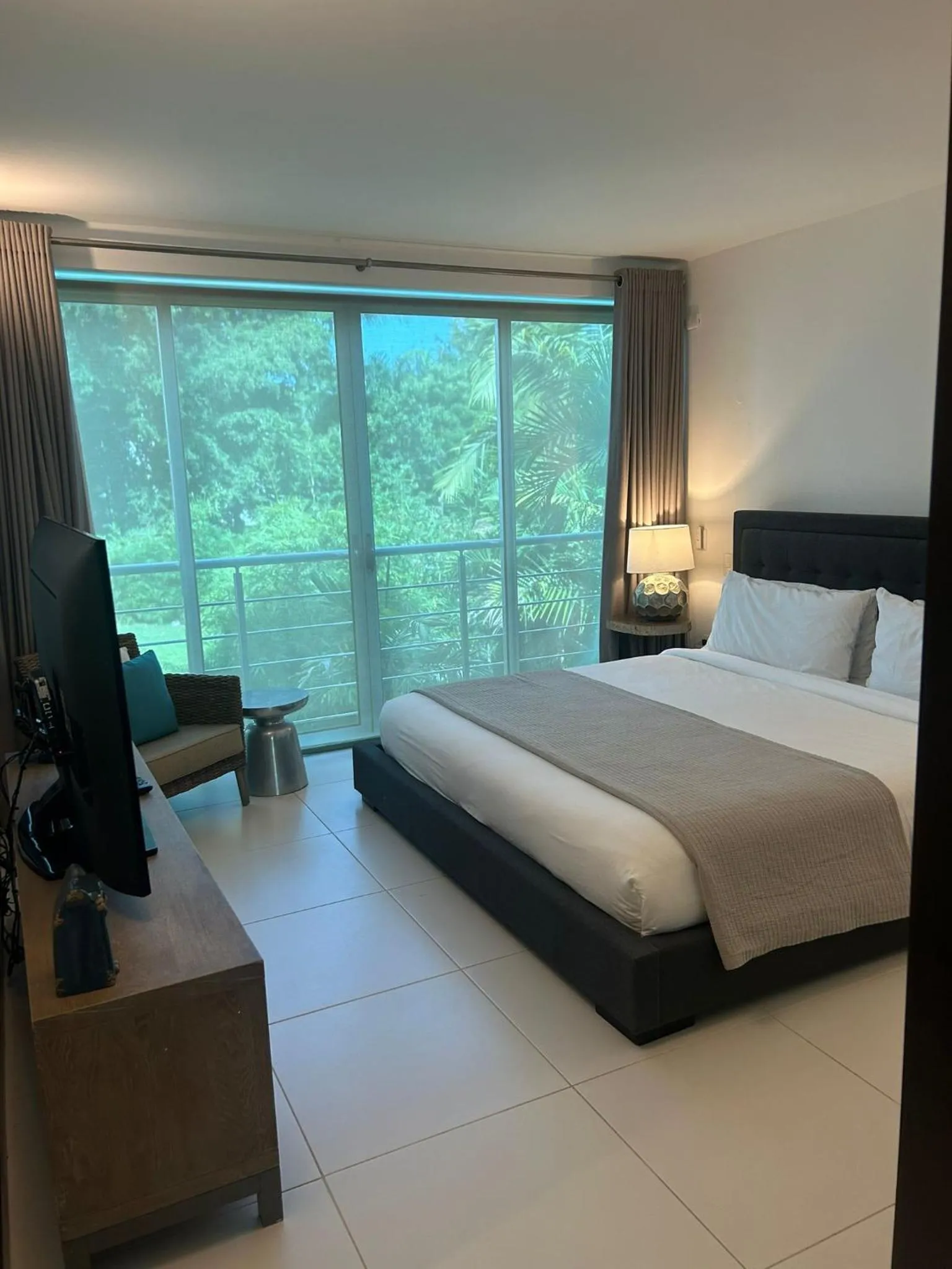 Bed in The Ocean Club, a Luxury Collection Resort, Costa Norte