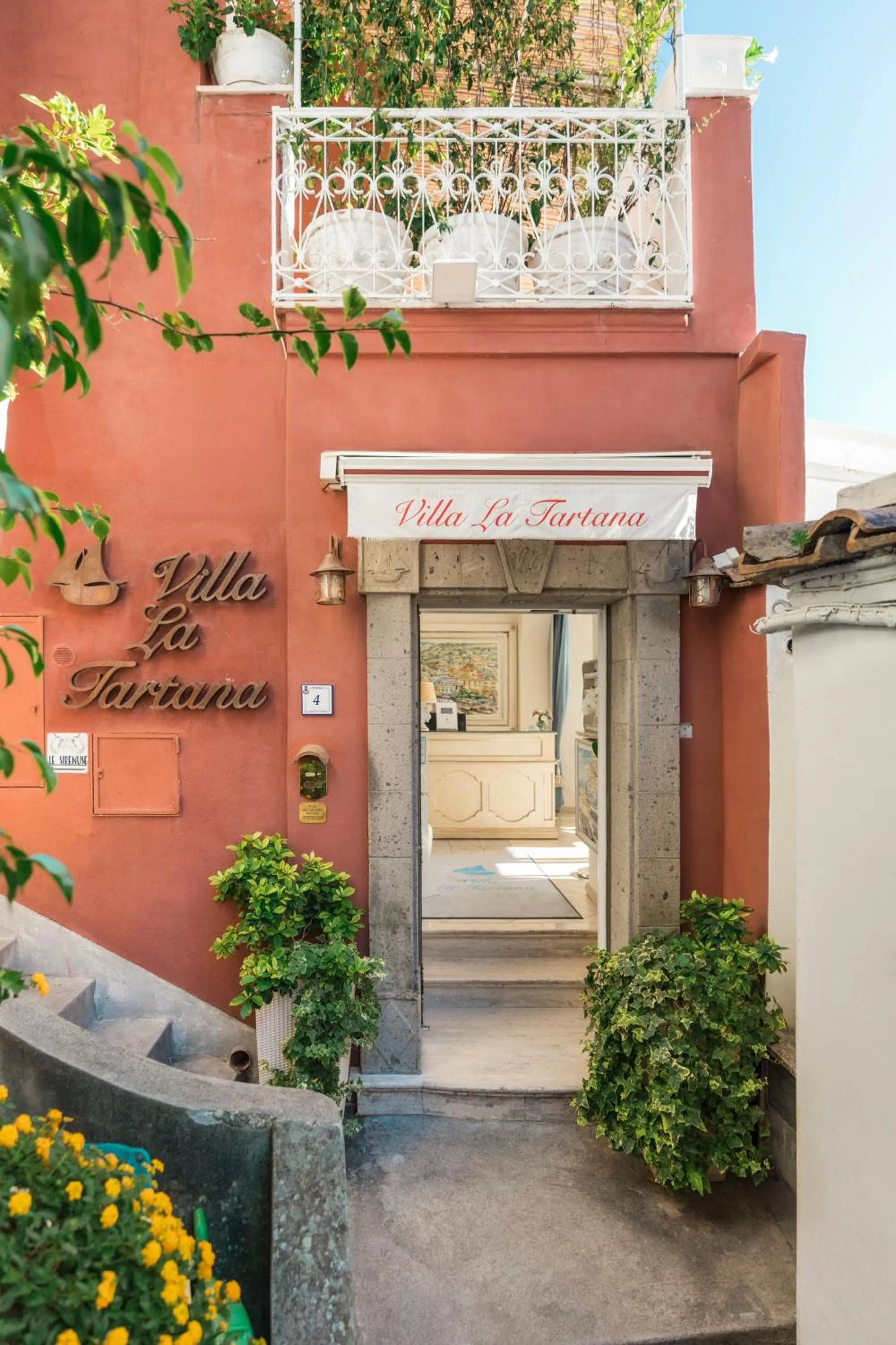 Property building in Villa La Tartana