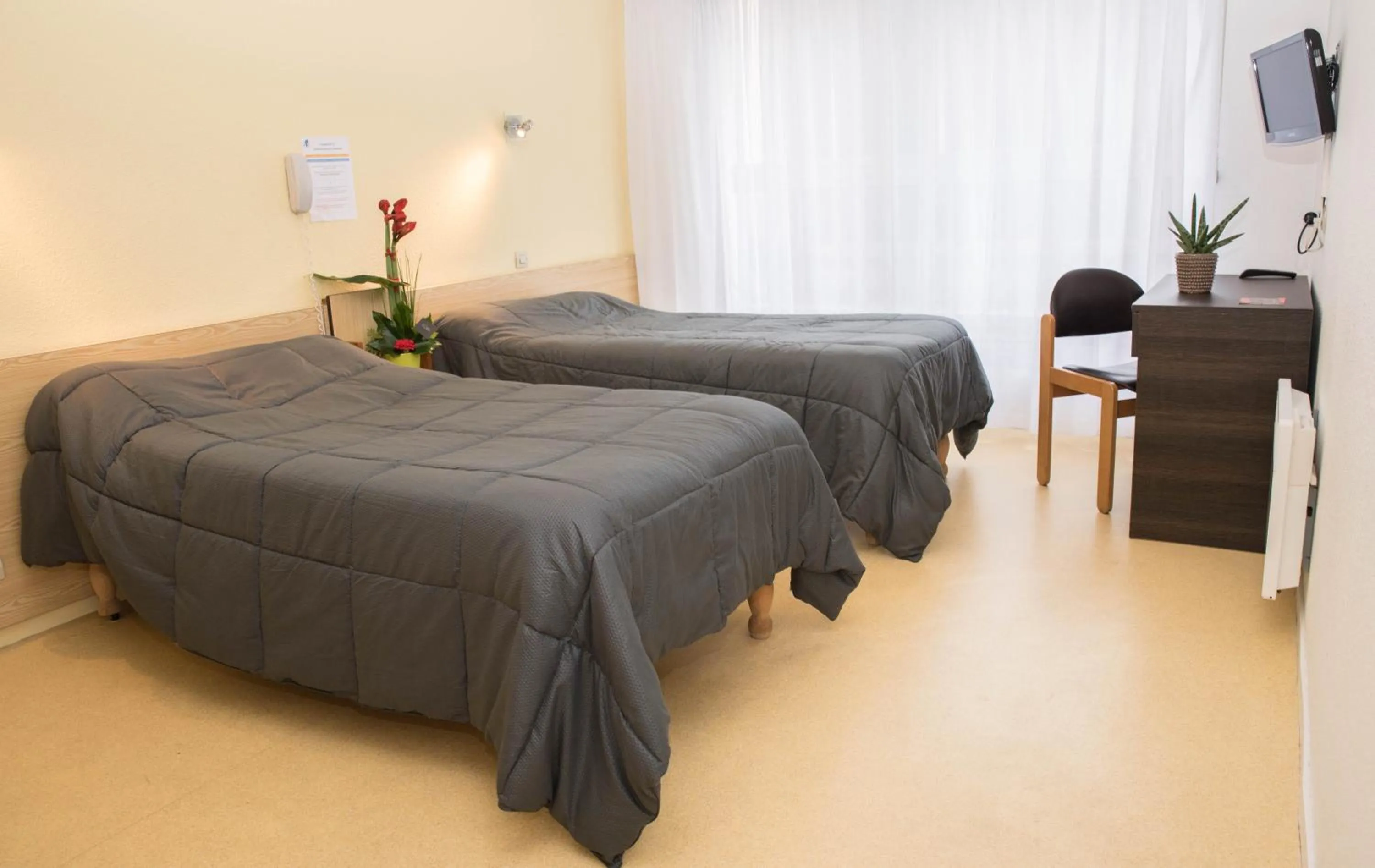 Bedroom in Hotel Bains Sarrailh