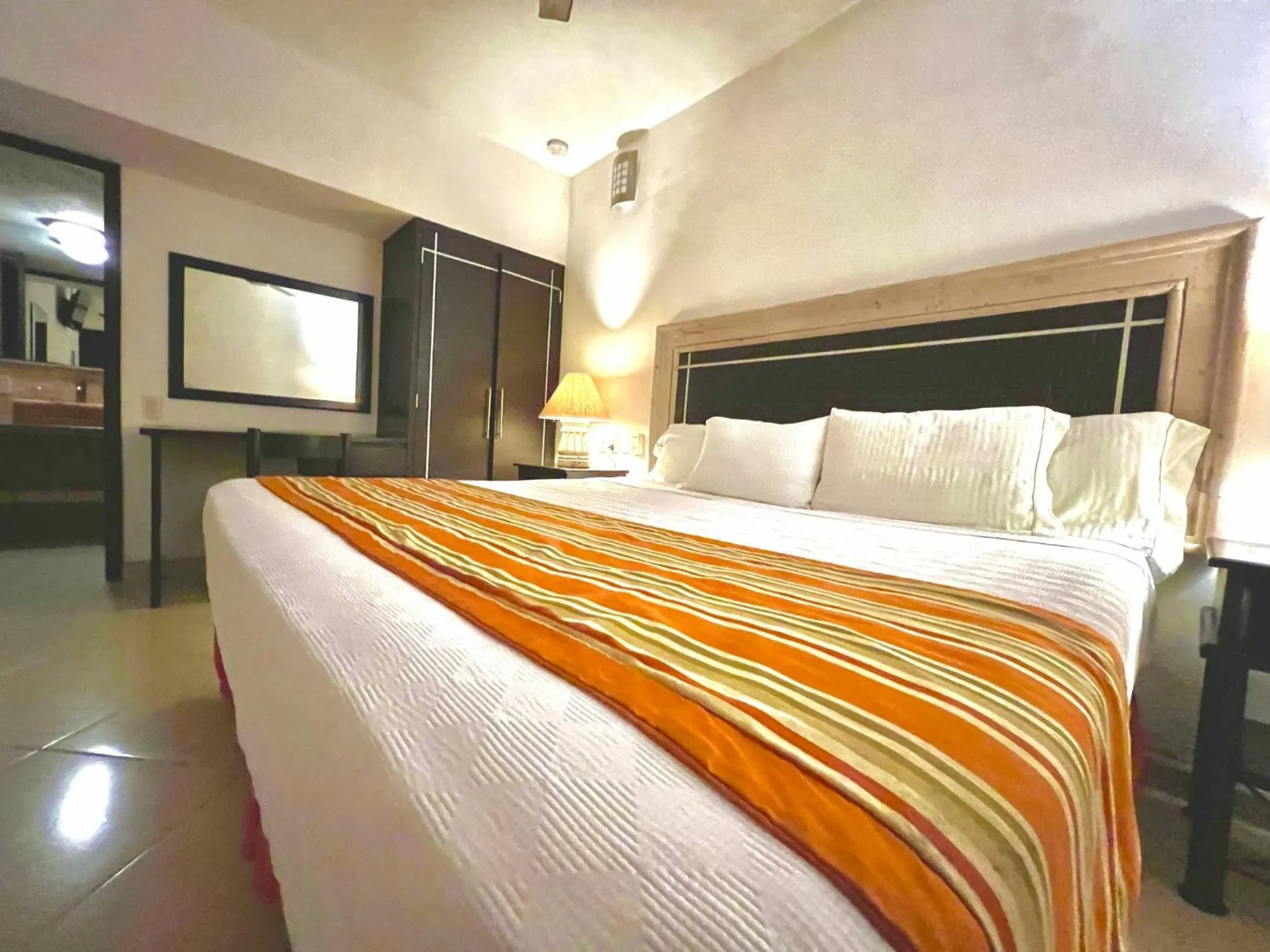 Bed in Los Picos Hotel & Suites Bucerias