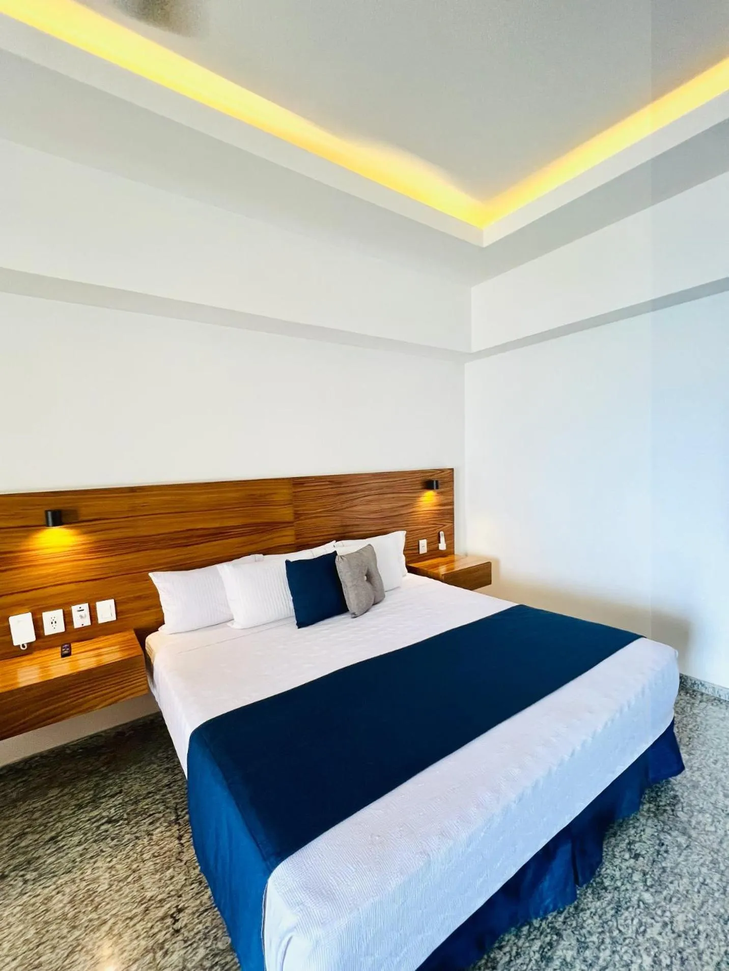Bed in Los Picos Hotel & Suites Bucerias