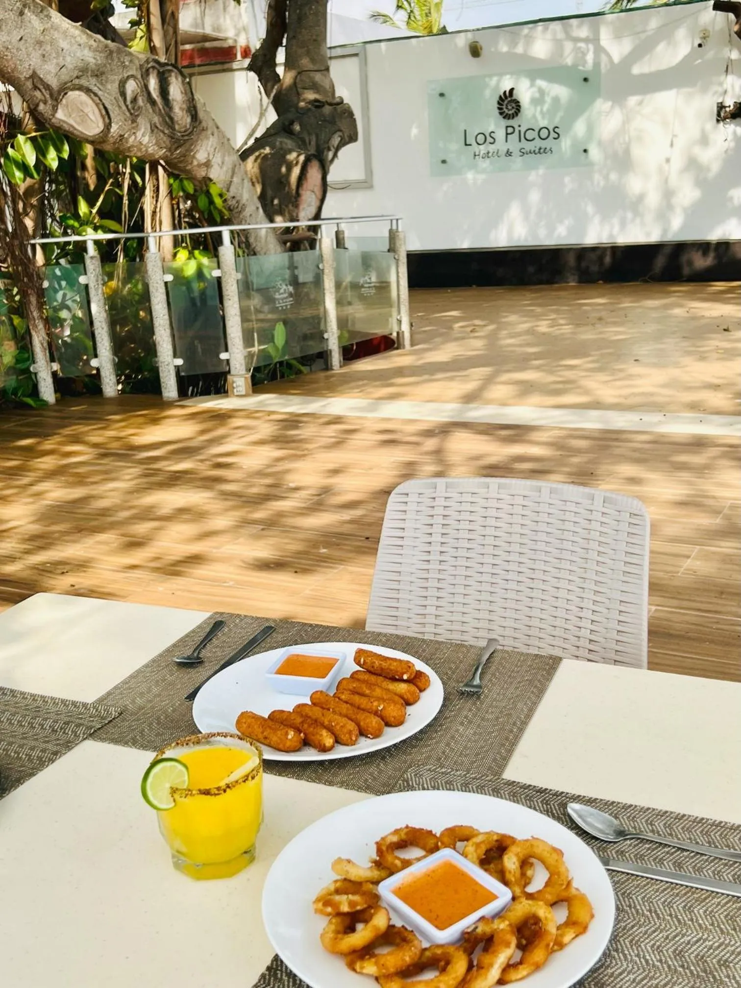 Food and drinks in Los Picos Hotel & Suites Bucerias