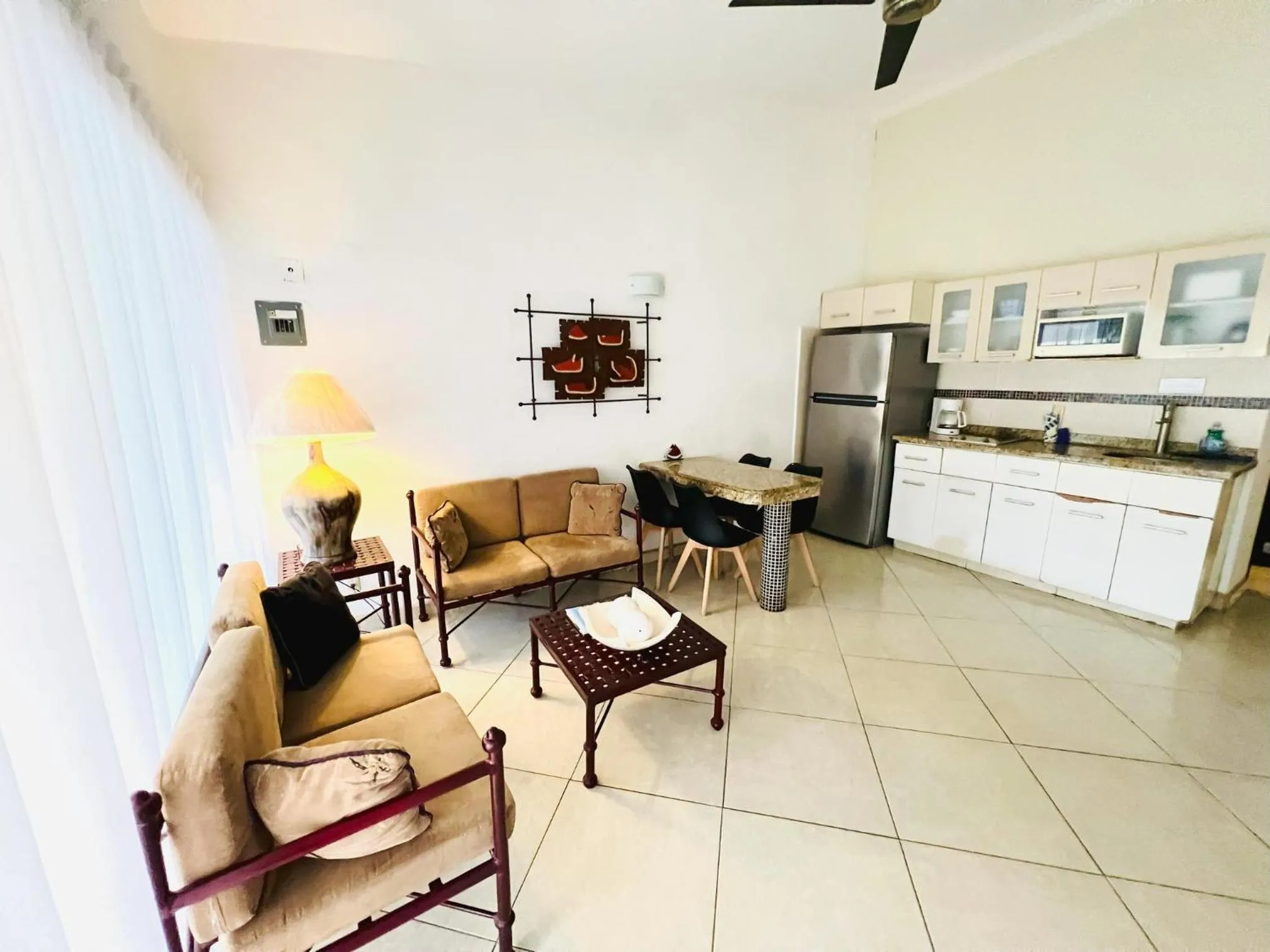 TV and multimedia in Los Picos Hotel & Suites Bucerias