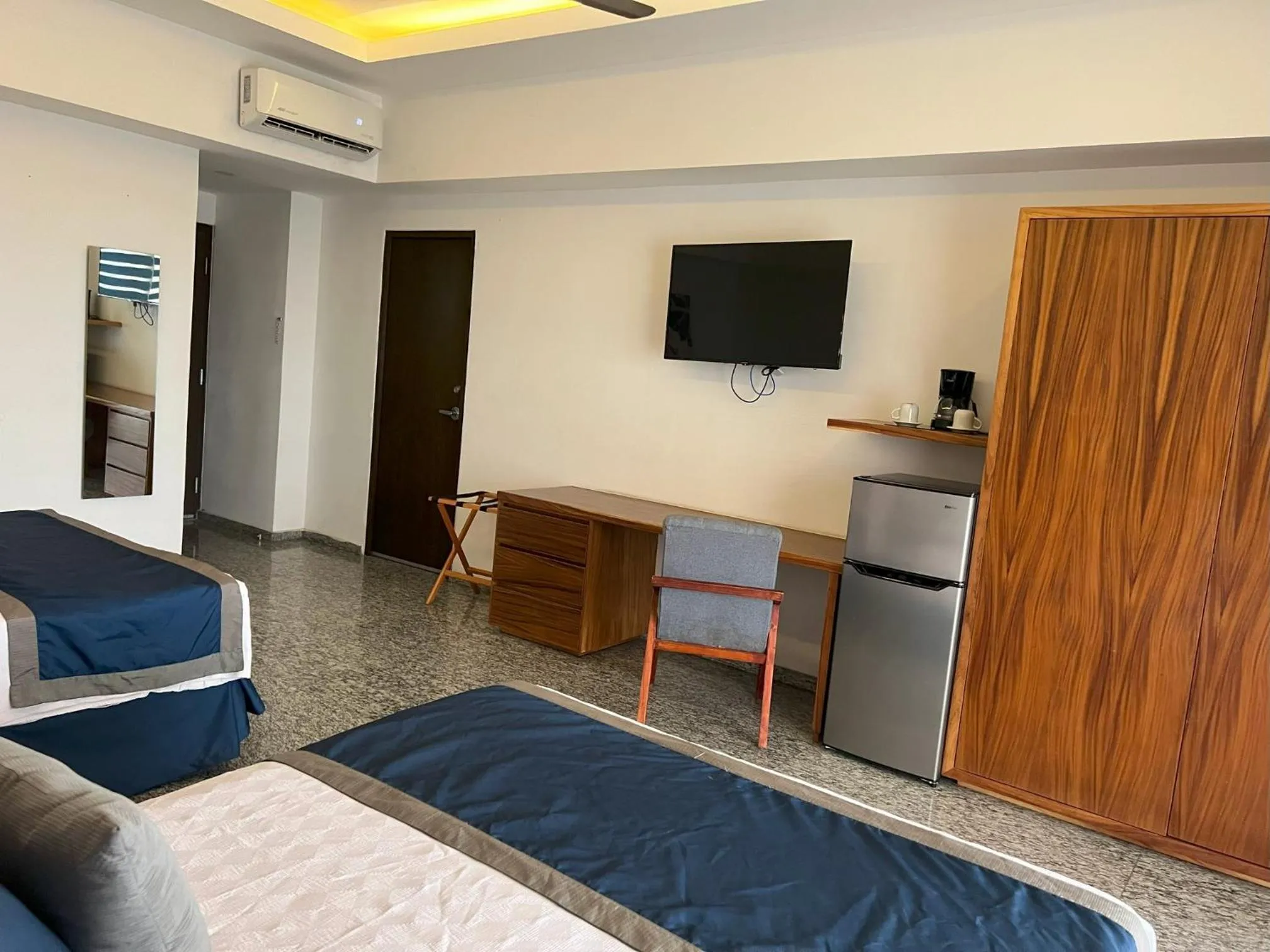 Bed in Los Picos Hotel & Suites Bucerias