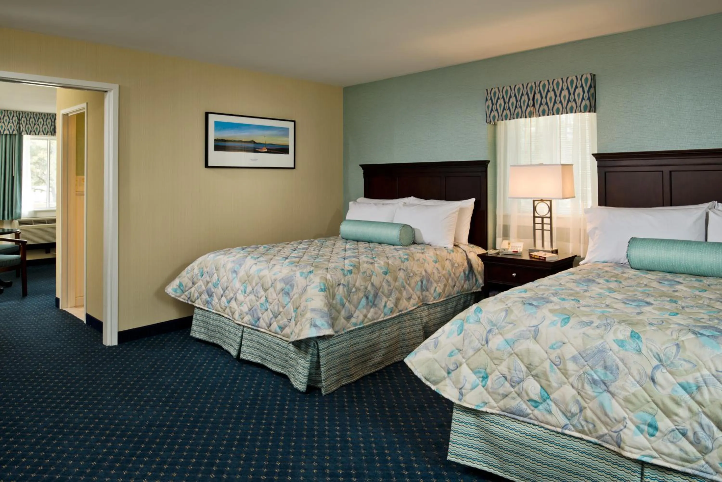 Photo of the whole room, Bed in Wellfleet Motel & Lodge