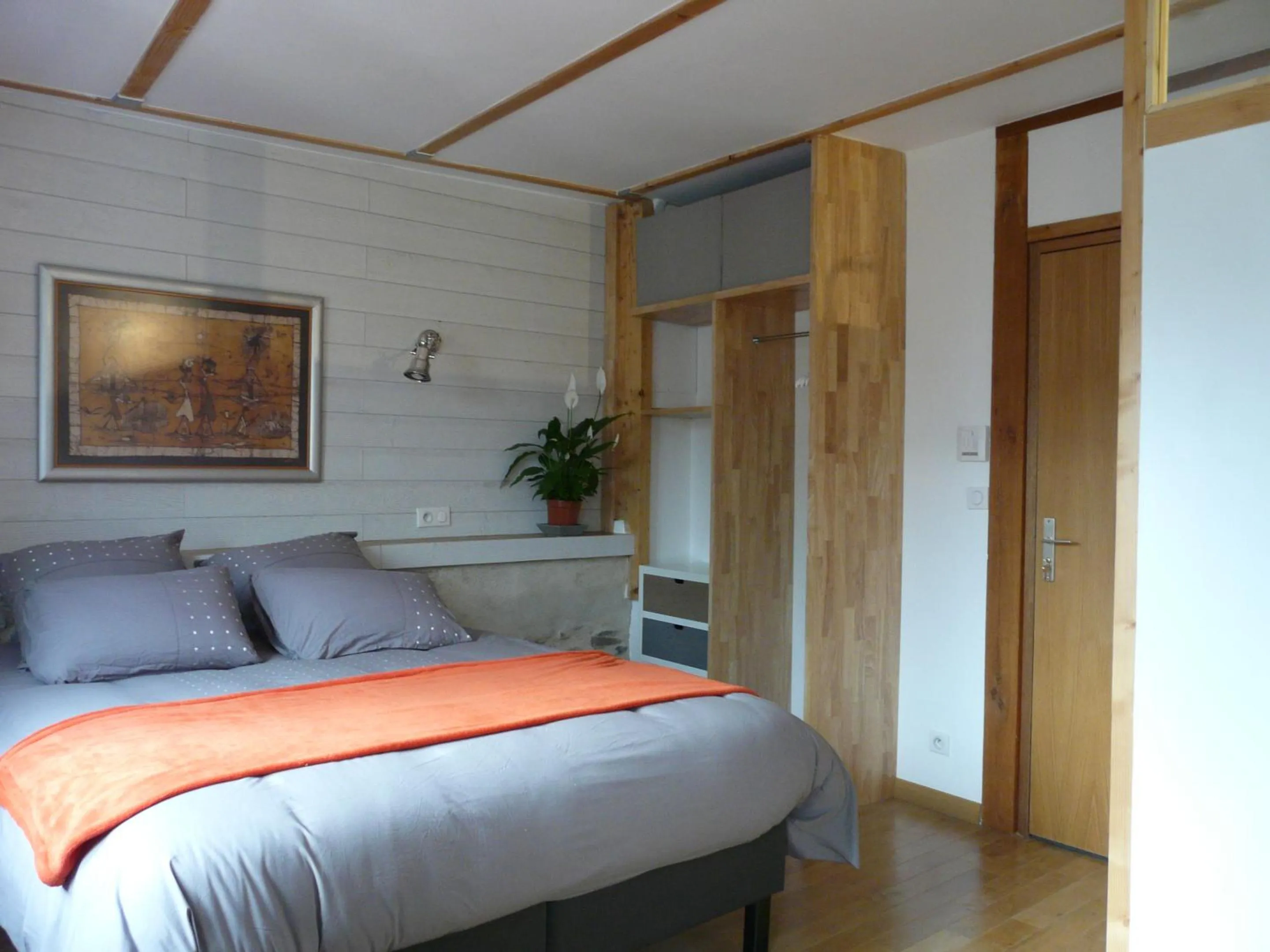 Bedroom, Bed in Loire Escale