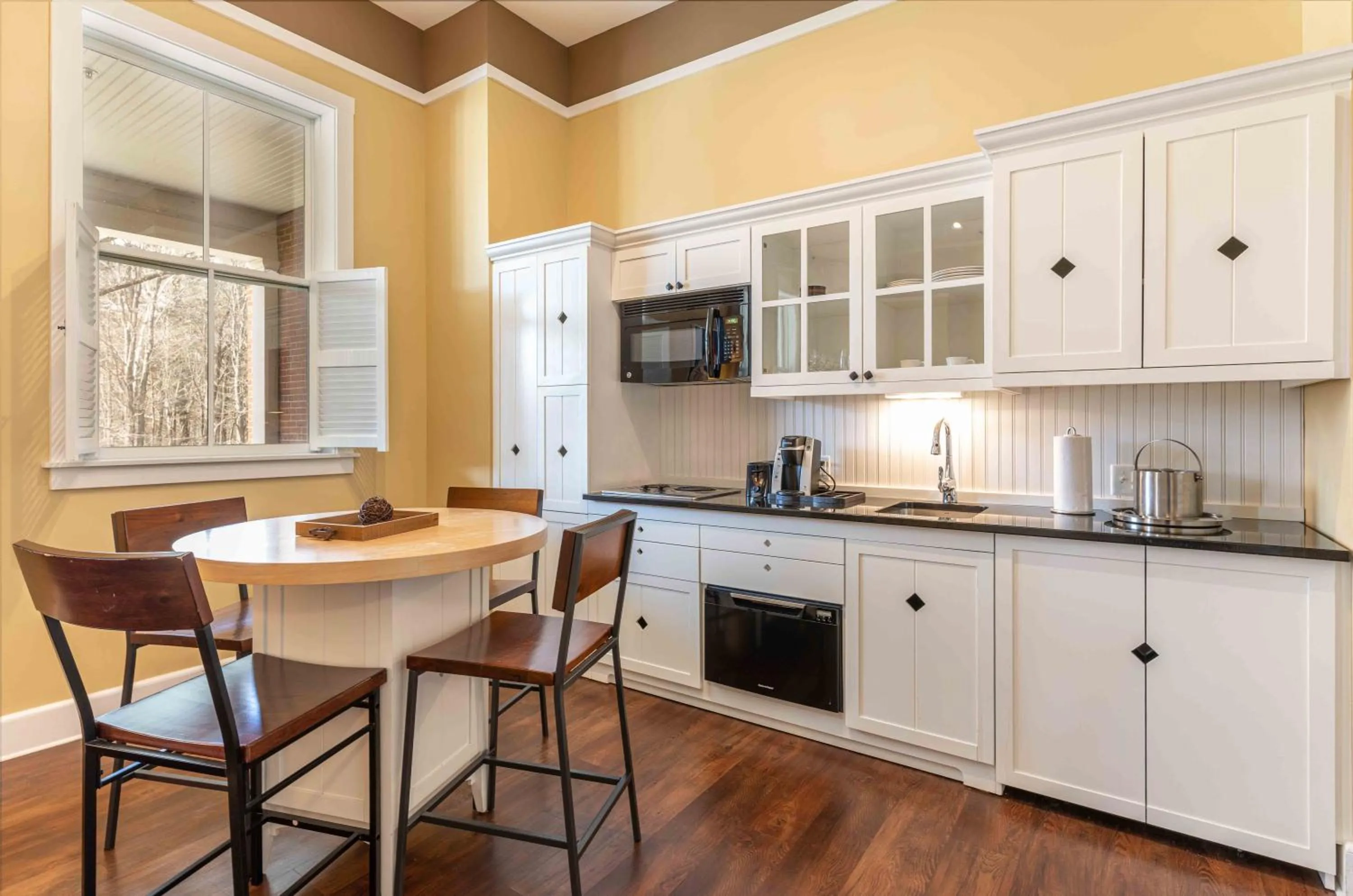 Kitchen or kitchenette in Inn at Diamond Cove