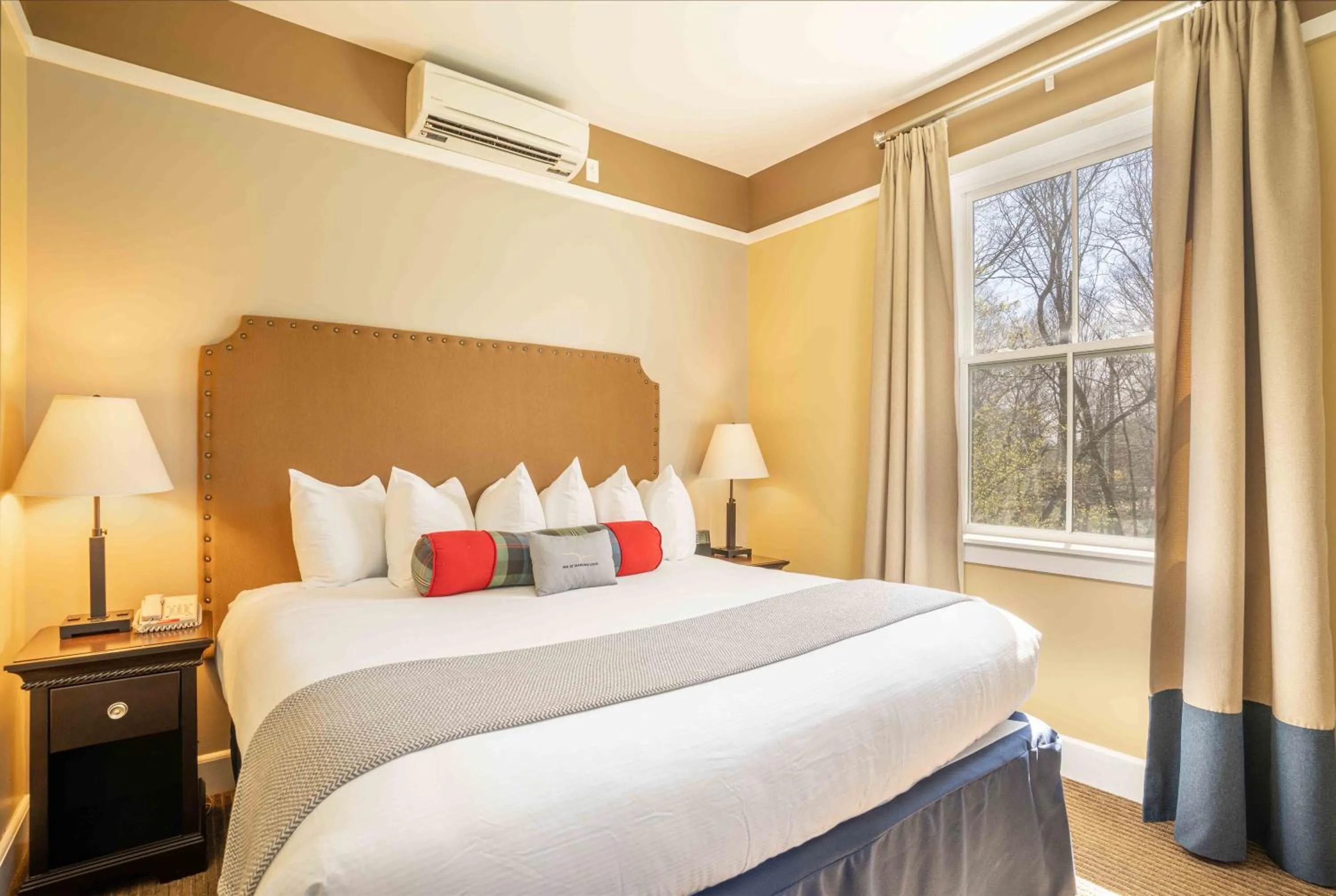 Bedroom, Bed in Inn at Diamond Cove