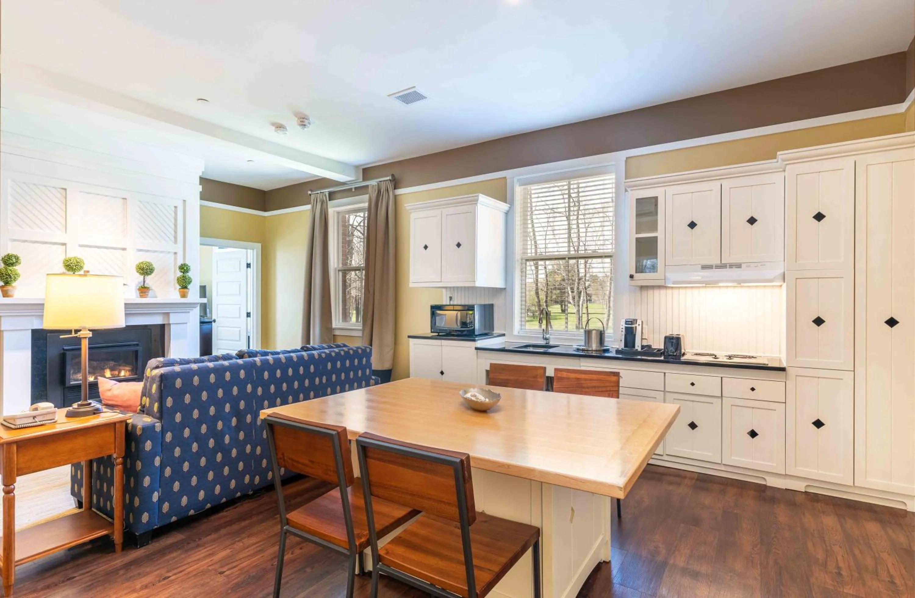 Kitchen or kitchenette in Inn at Diamond Cove