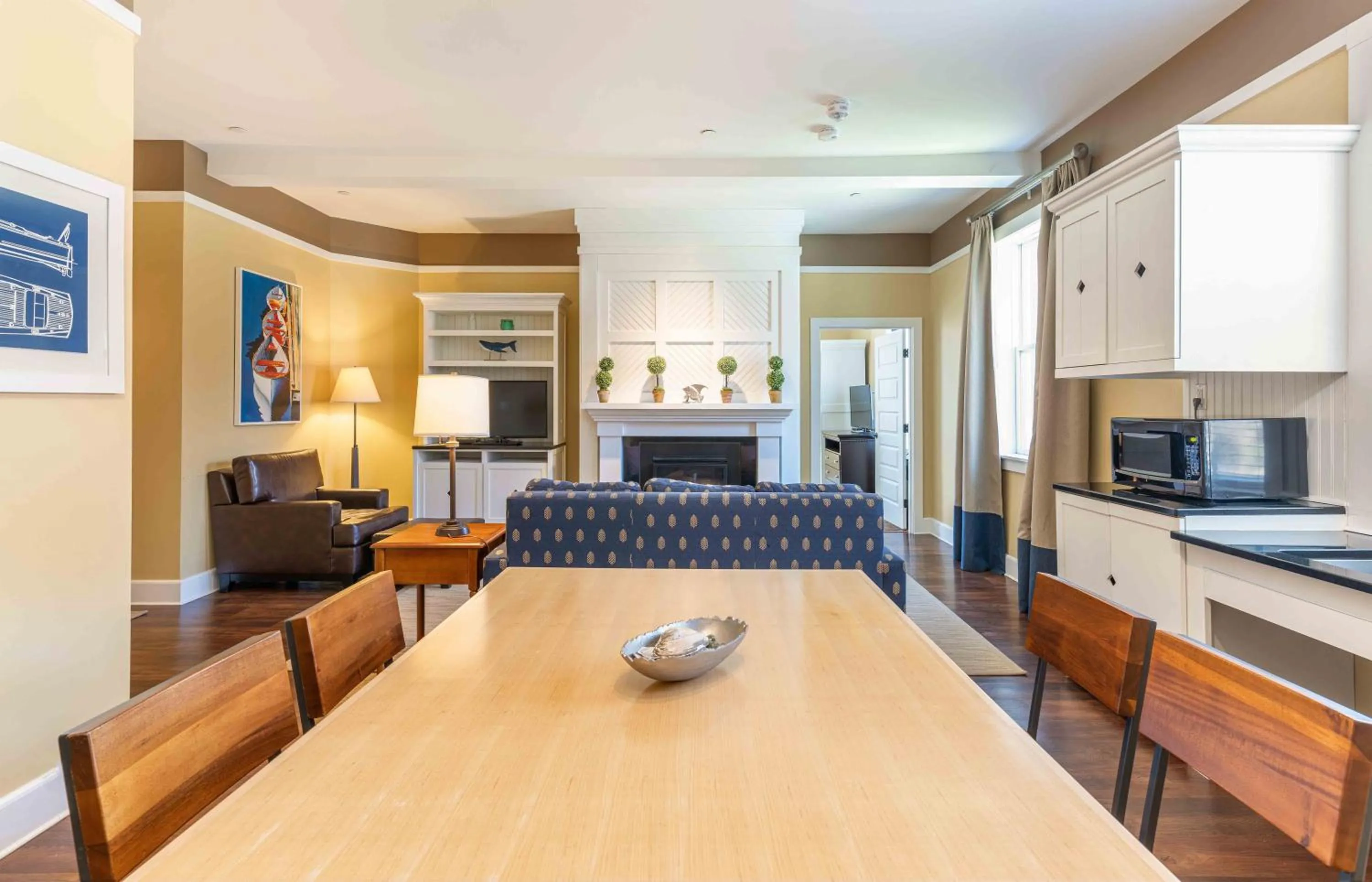 Seating area in Inn at Diamond Cove