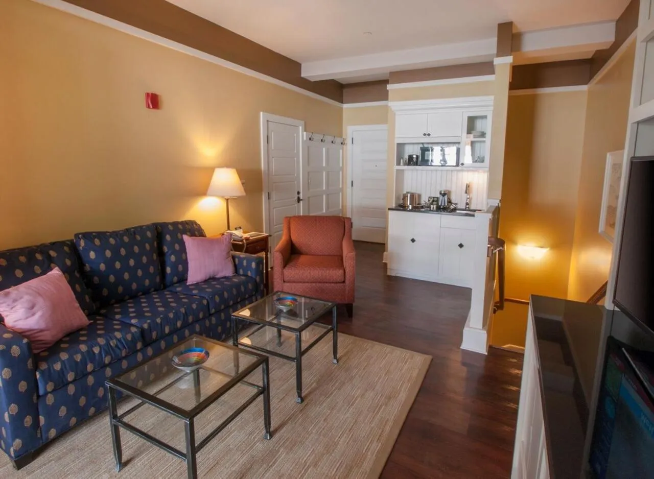 Living room in Inn at Diamond Cove