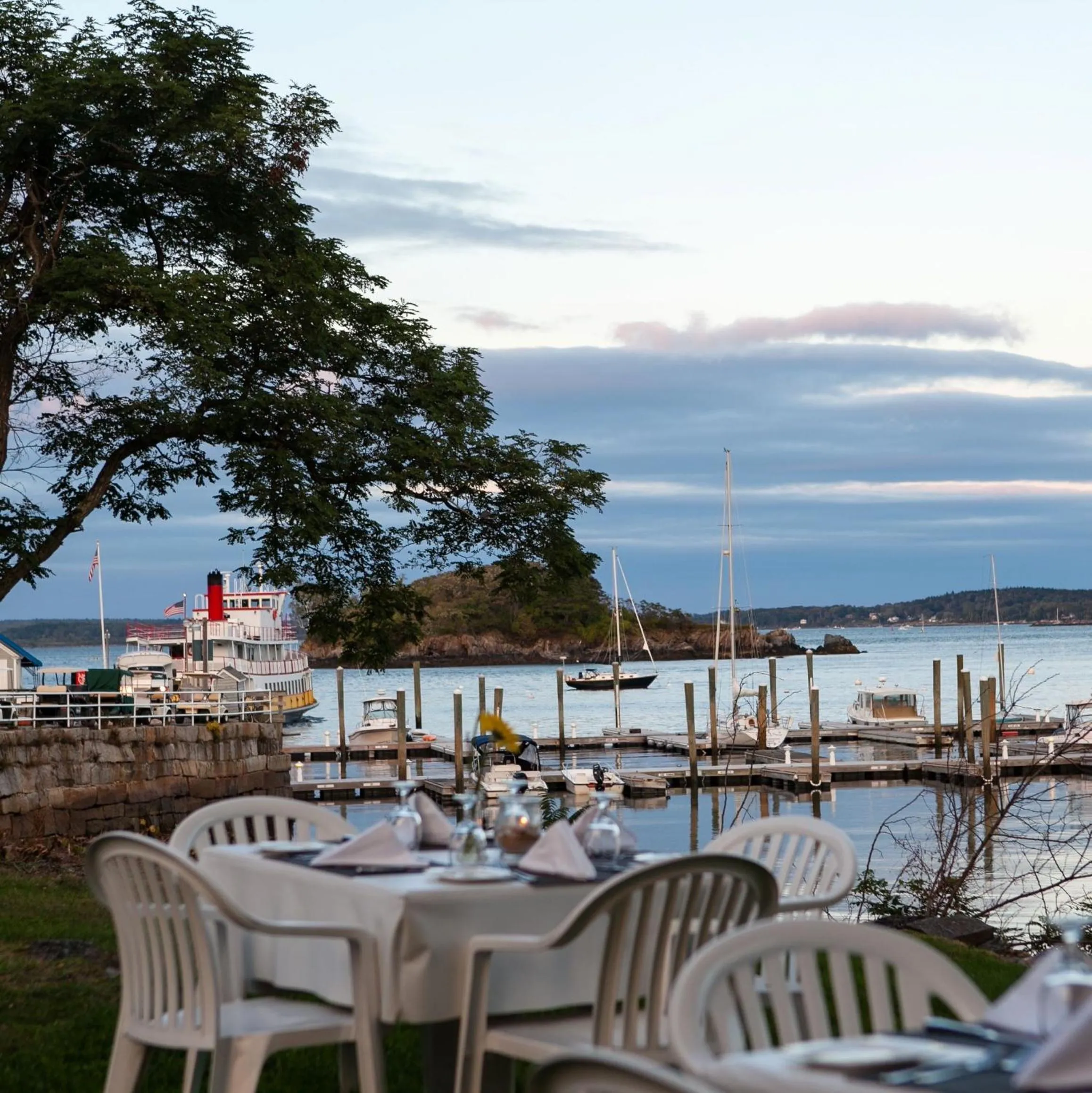 Restaurant/places to eat in Inn at Diamond Cove