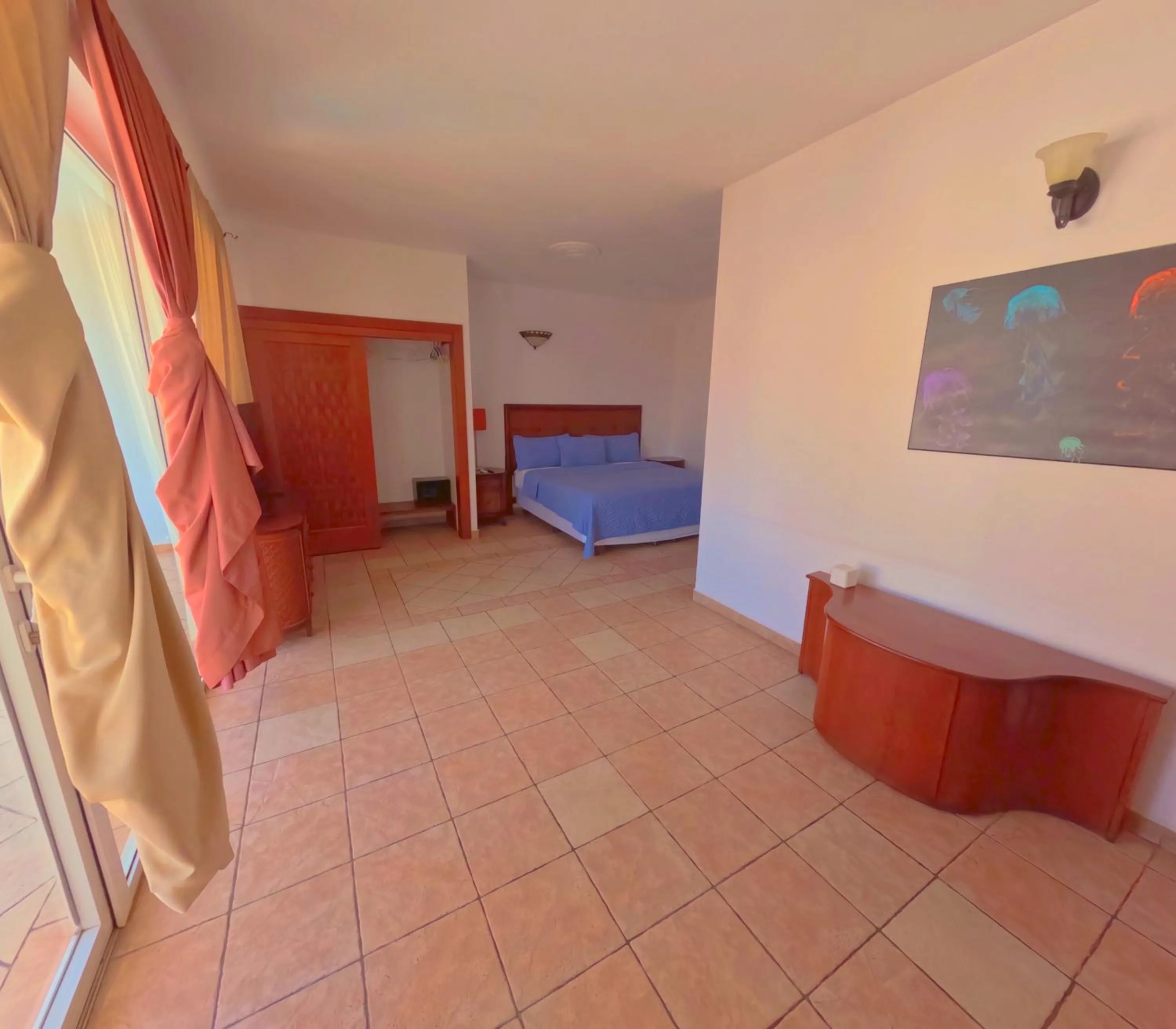 Bed in West Bay Colonial